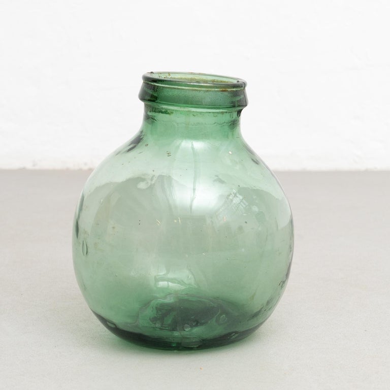 Buitengewoon Seizoen zij is Antique French Viresa Set of Two Glass Bottles from Barcelona circa 1950  For Sale at 1stDibs