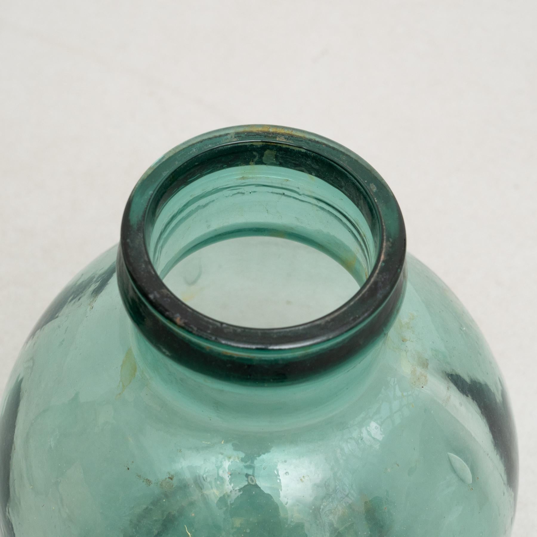 Antique French Viresa Set di due bottiglie di vetro da Barcellona circa 1950 1