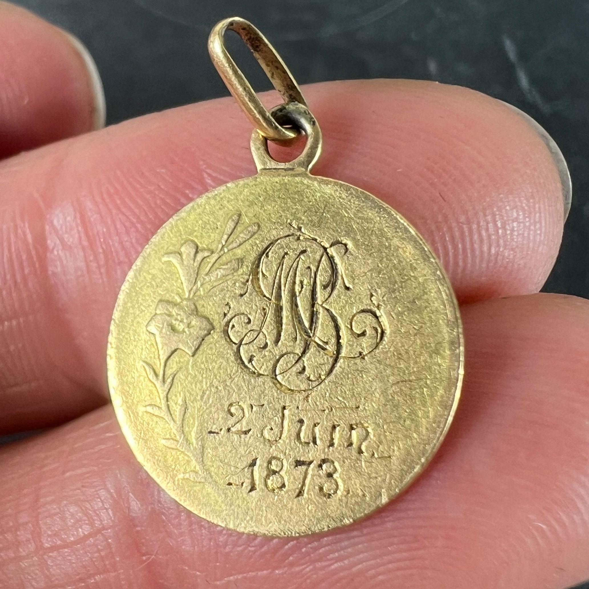 Antique French Virgin Mary 18K Yellow Gold Medal Pendant For Sale 4