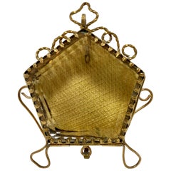 Porte-montre Vitrine français d'antiquités en laiton doré avec verre biseauté, vers 1900