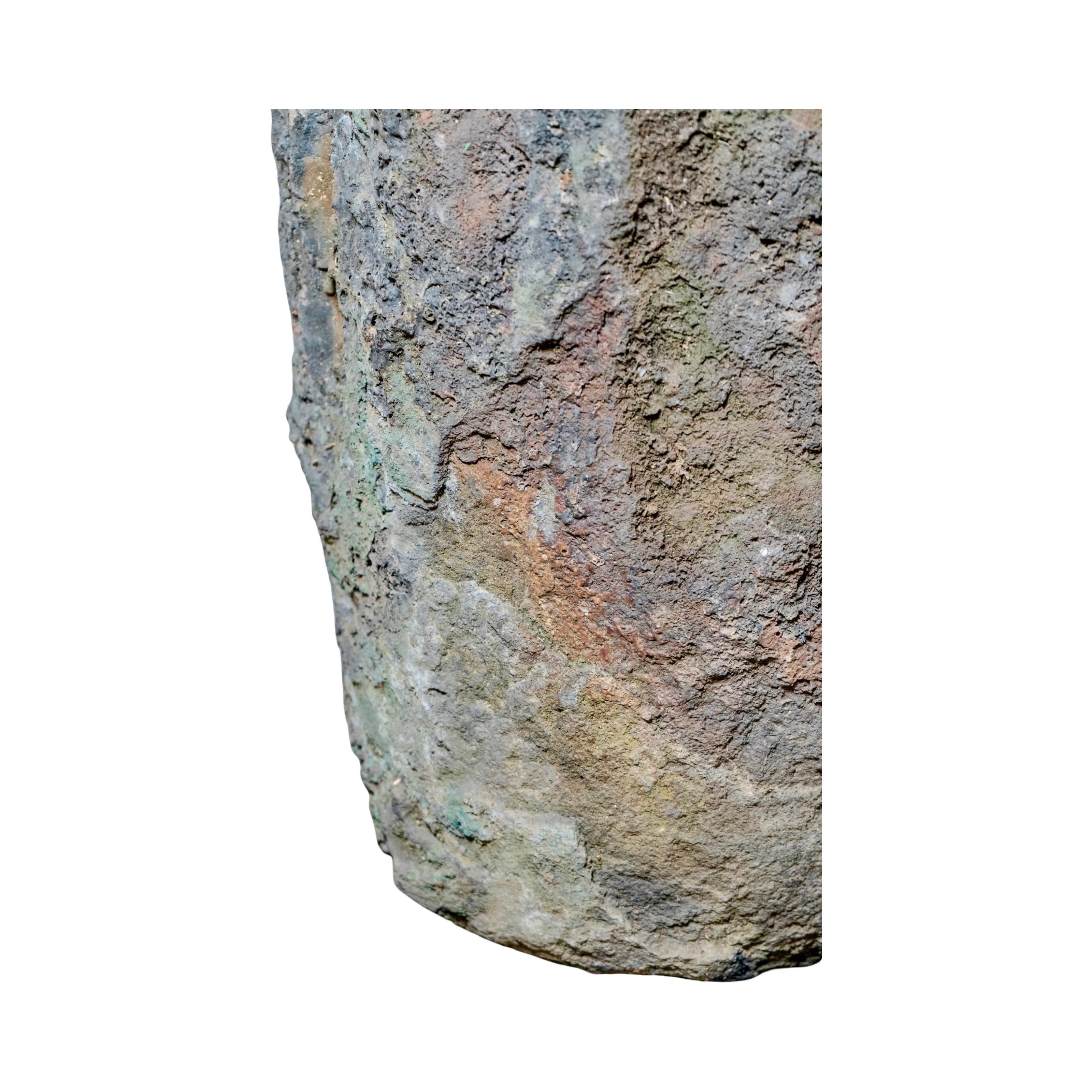 Antique French Volcanic Lava Stone Planter en vente 2