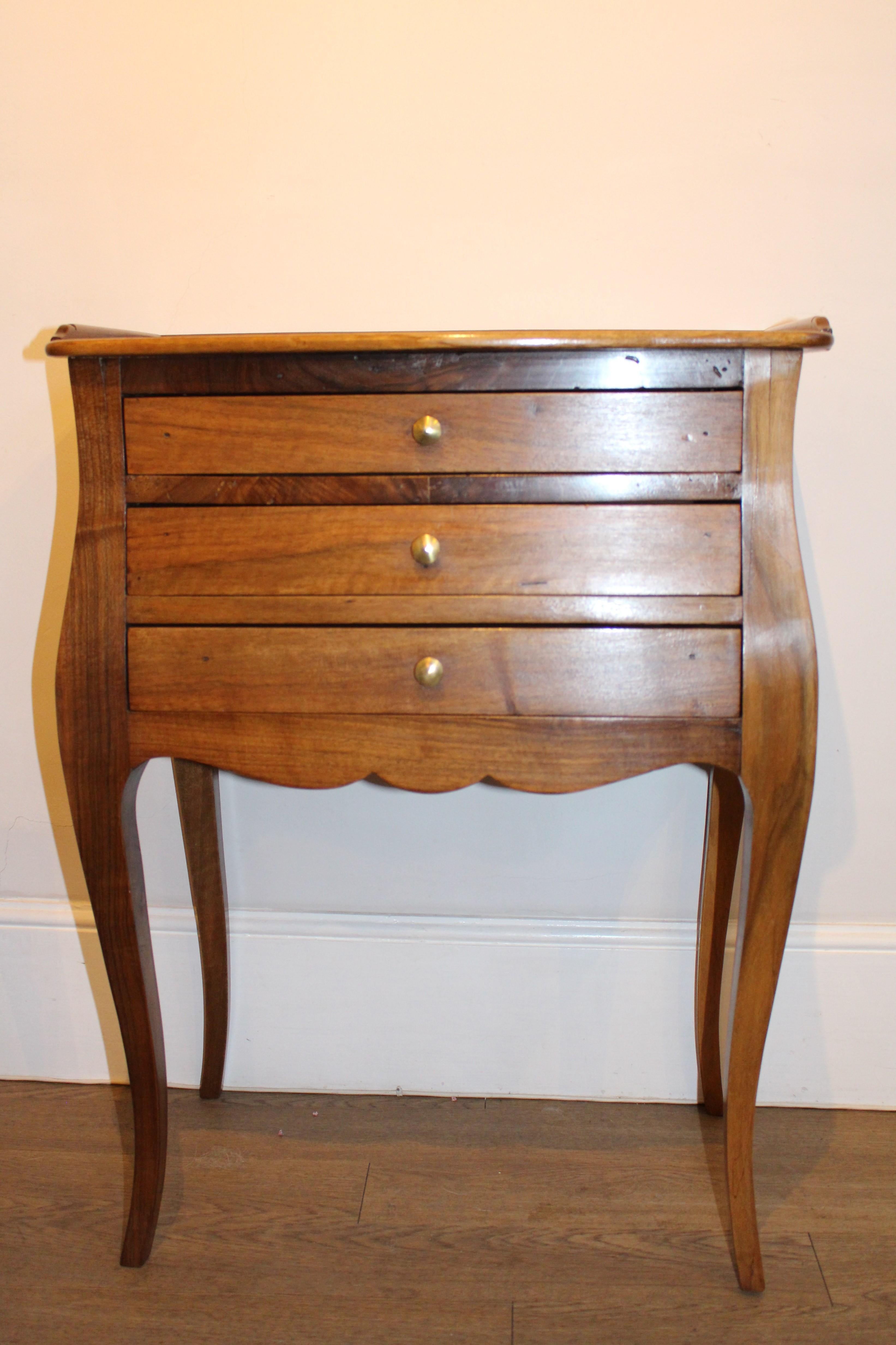 Antique French Walnut Bombe 1920s Commode Bedside Lamp Side Table Music Cabinet For Sale 6