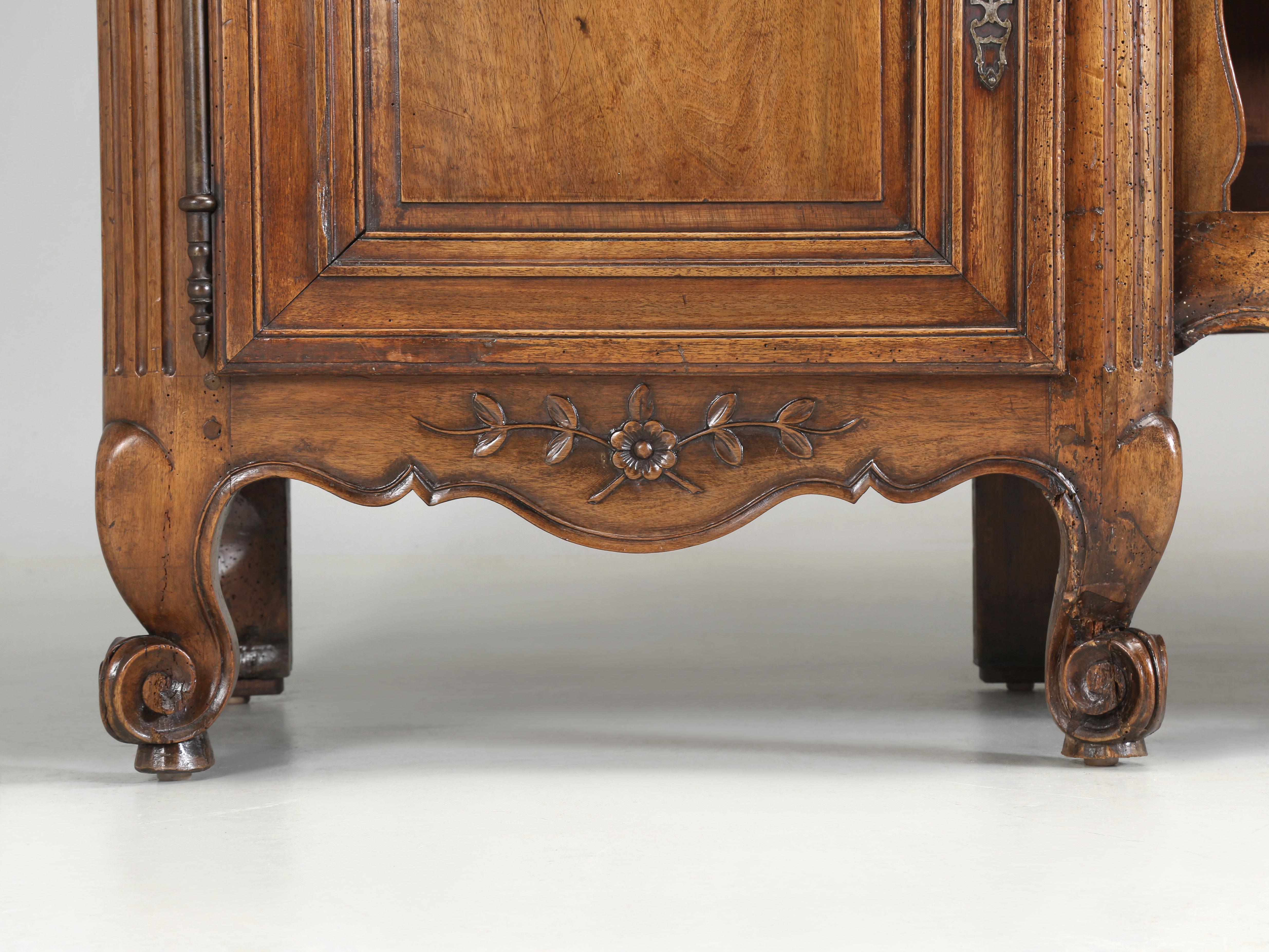 Antique French Walnut Buffet with Unusual Open Center For Display Great Patina For Sale 7