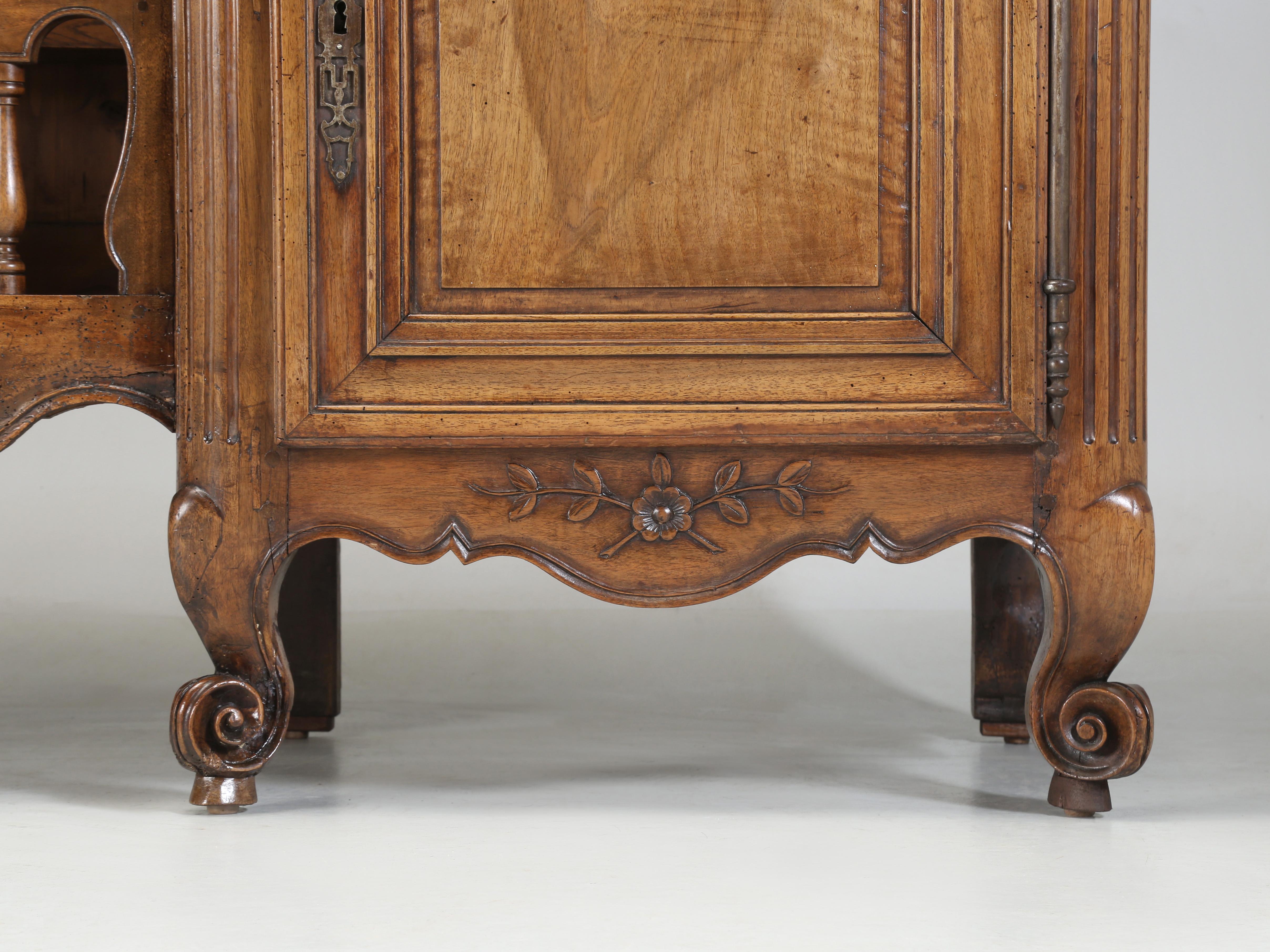 Antique French Walnut Buffet with Unusual Open Center For Display Great Patina For Sale 9
