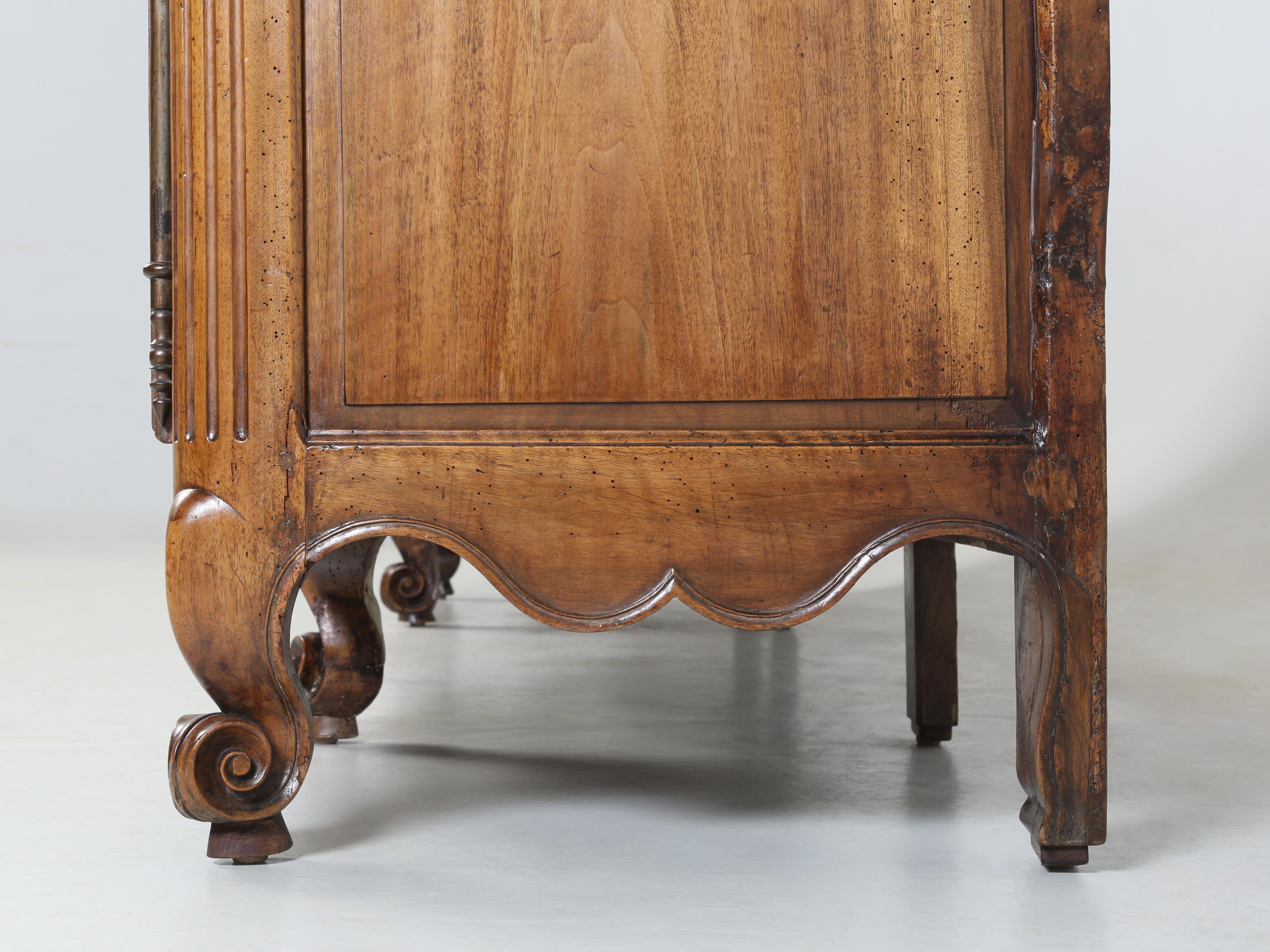 Antique French Walnut Buffet with Unusual Open Center For Display Great Patina For Sale 10