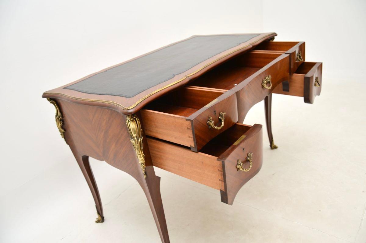 Antique French Walnut Bureau Plat Desk In Good Condition In London, GB