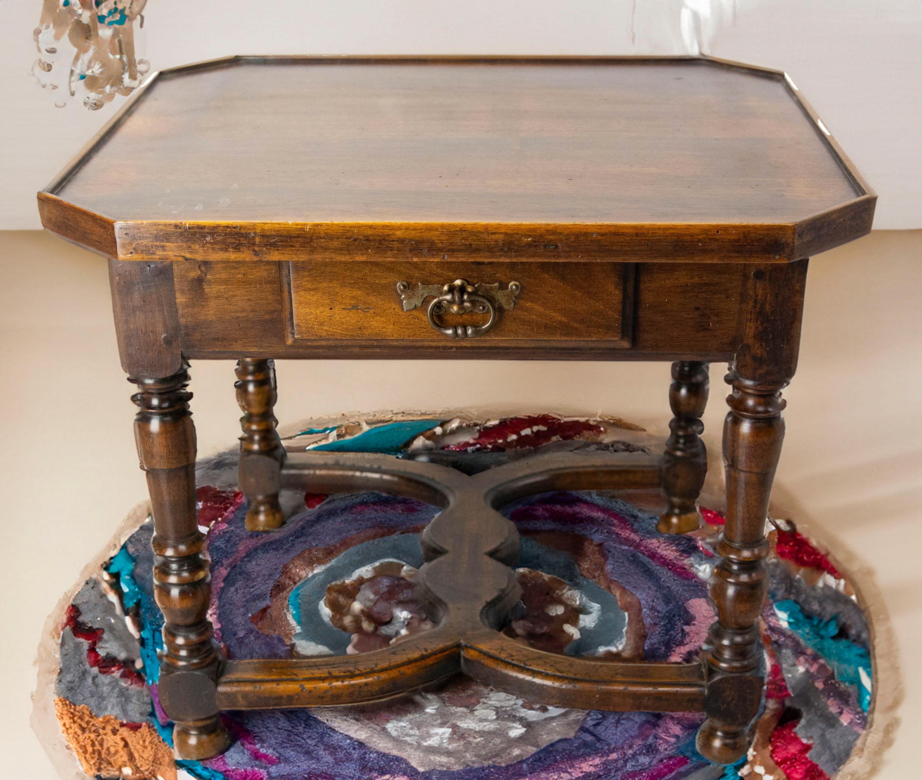 Antique French Walnut Coffee Table End Table with Drawer circa 1940 In Good Condition For Sale In Labrit, Landes