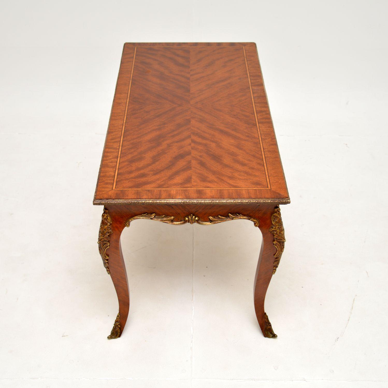 table basse antiquaire