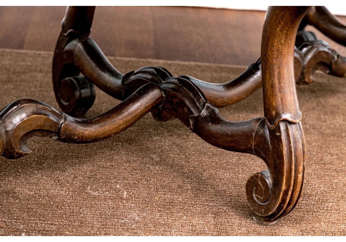 Antique French Walnut Custom Upholstered Camelback Settee in vendita 6