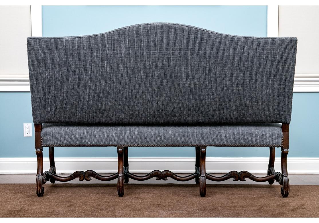 XIX secolo Antique French Walnut Custom Upholstered Camelback Settee in vendita