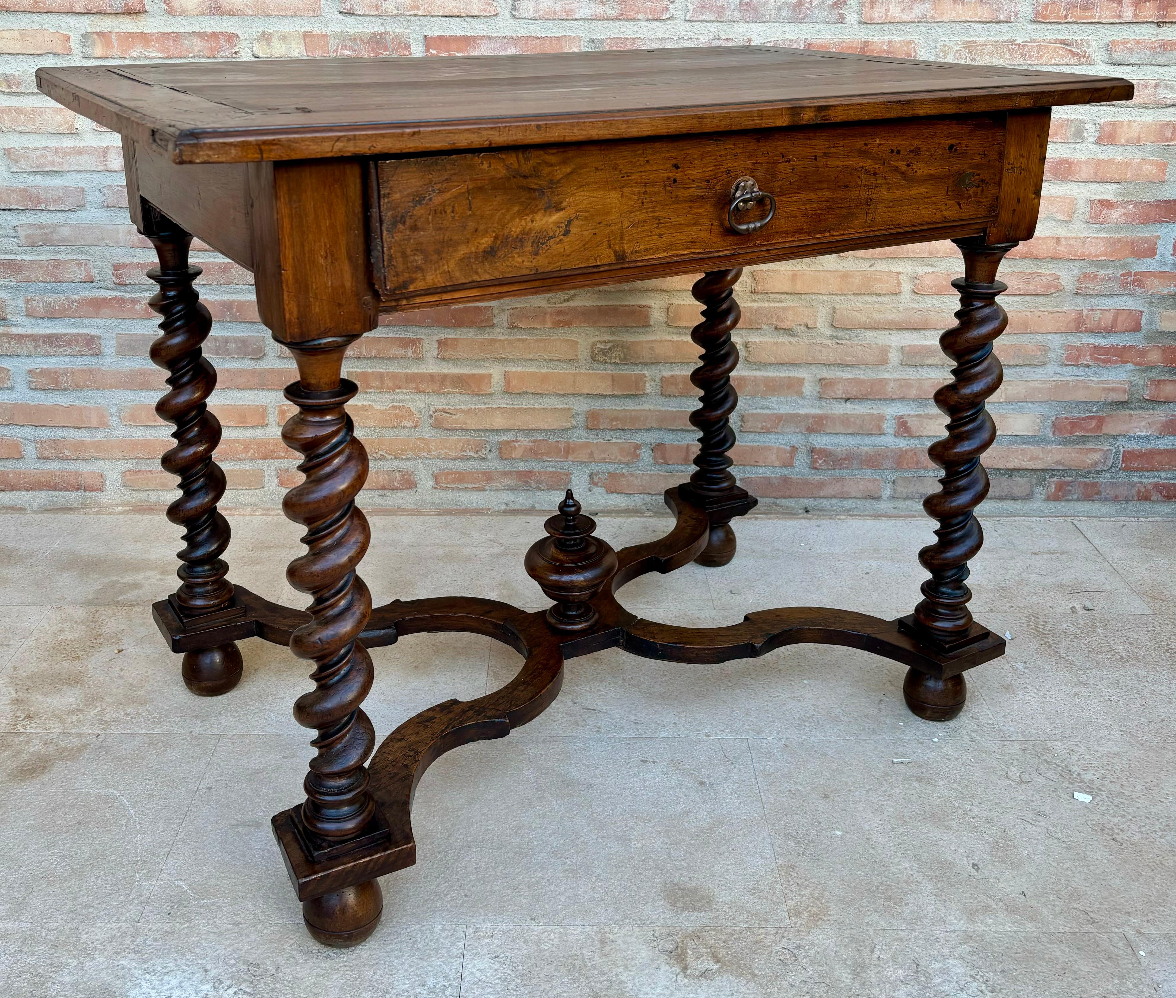 Escritorio Antique French de Nogal en venta 1
