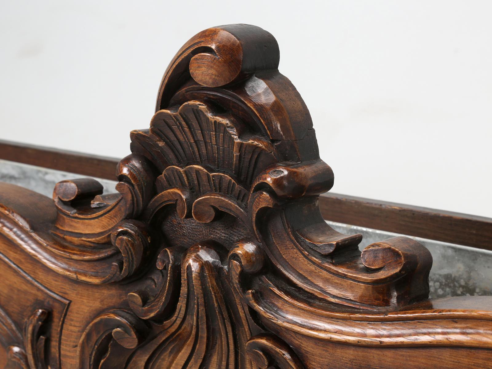 Antique French Walnut Jardinière with a Metal Liner From the Late 1800's  For Sale 3