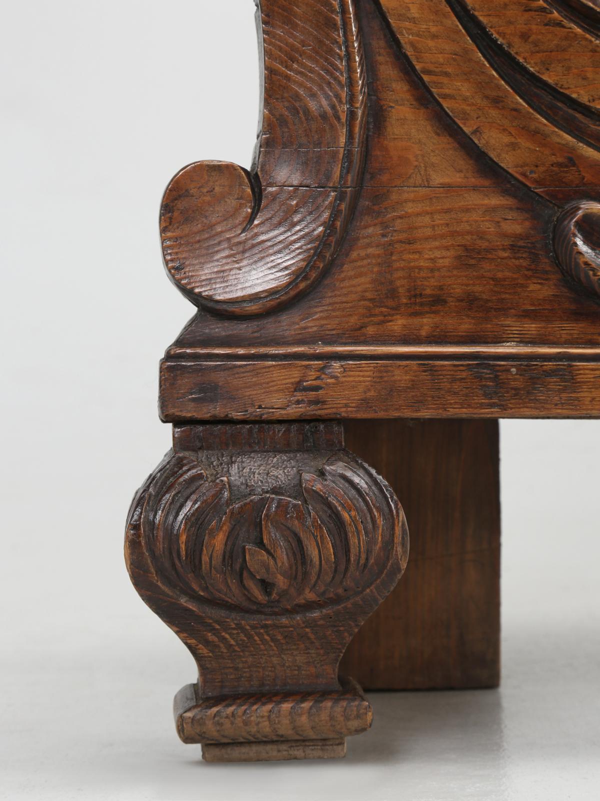 Antique French Walnut Jardinière with a Metal Liner From the Late 1800's For Sale 1