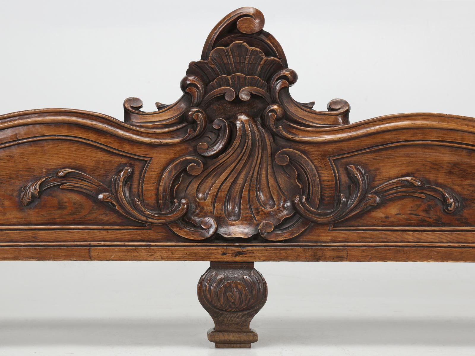 Antique French Walnut Jardinière with a Metal Liner From the Late 1800's  For Sale 2