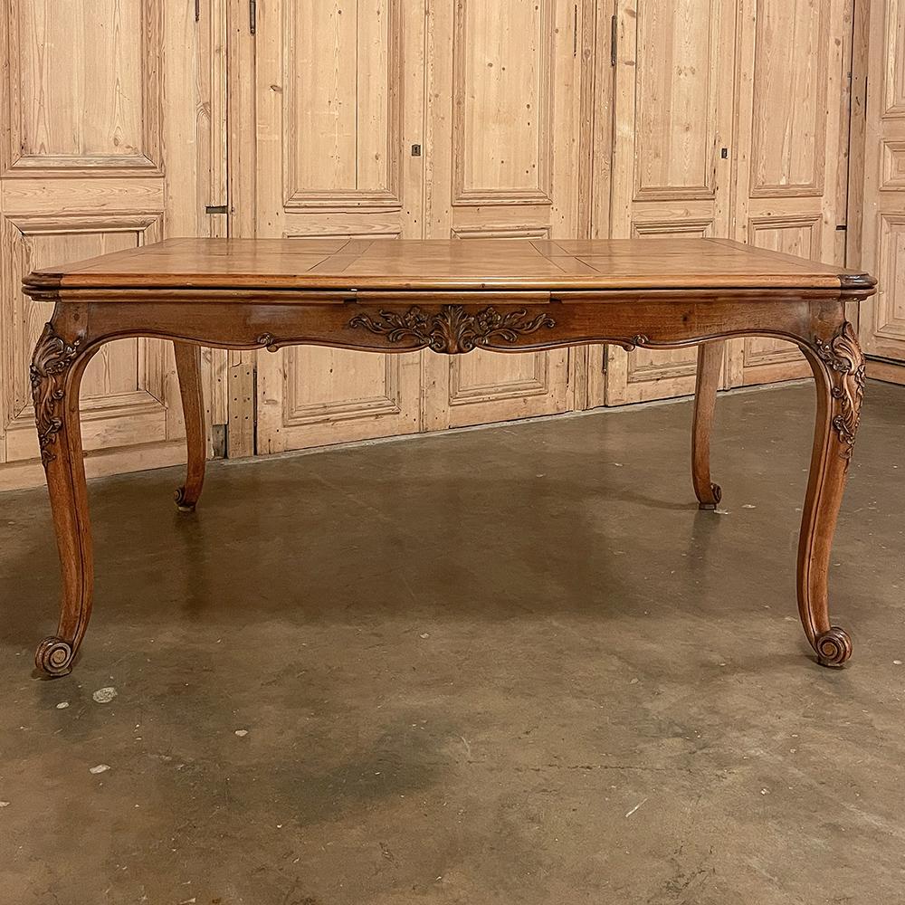 20th Century Antique French Walnut Louis XV Draw Leaf Dining Table For Sale