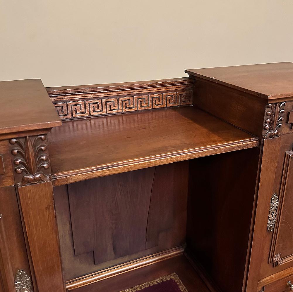 Antiker französischer Nussbaum Louis XVI Wandschreibtisch im Angebot 5