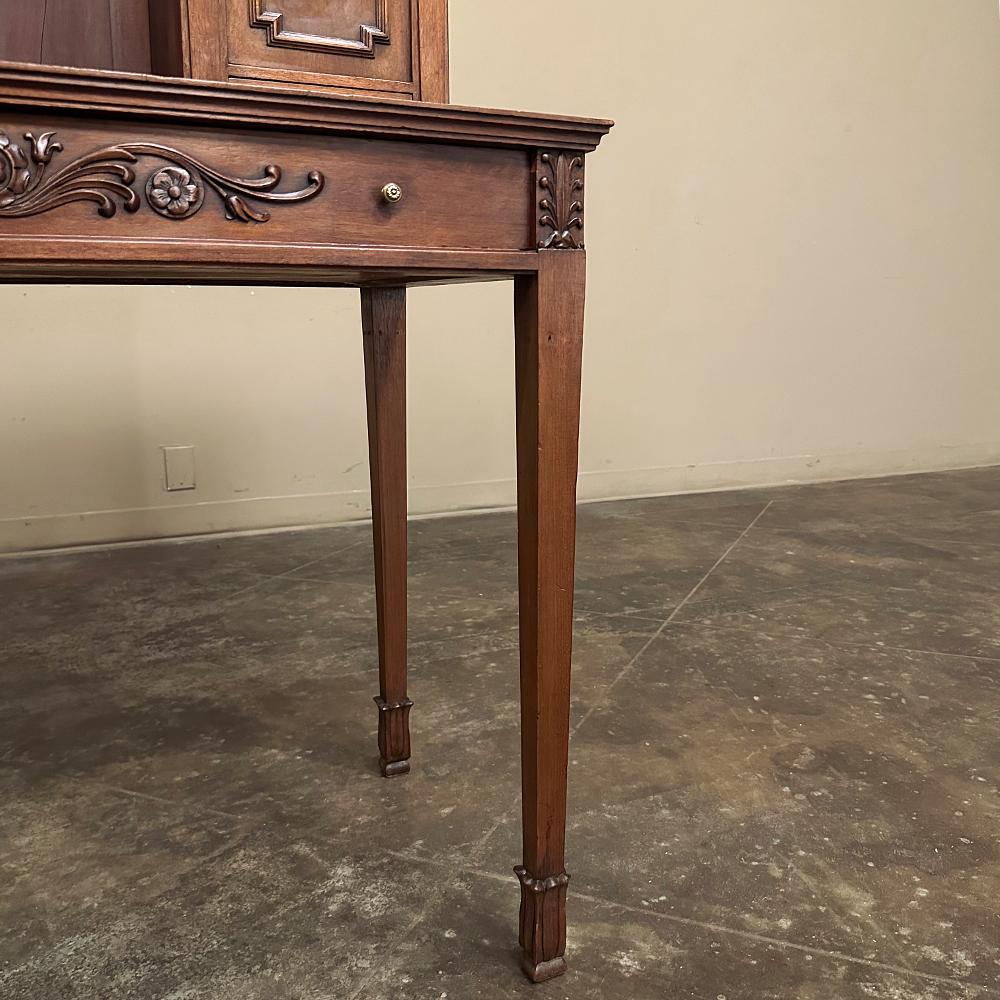 Antiker französischer Nussbaum Louis XVI Wandschreibtisch im Angebot 7