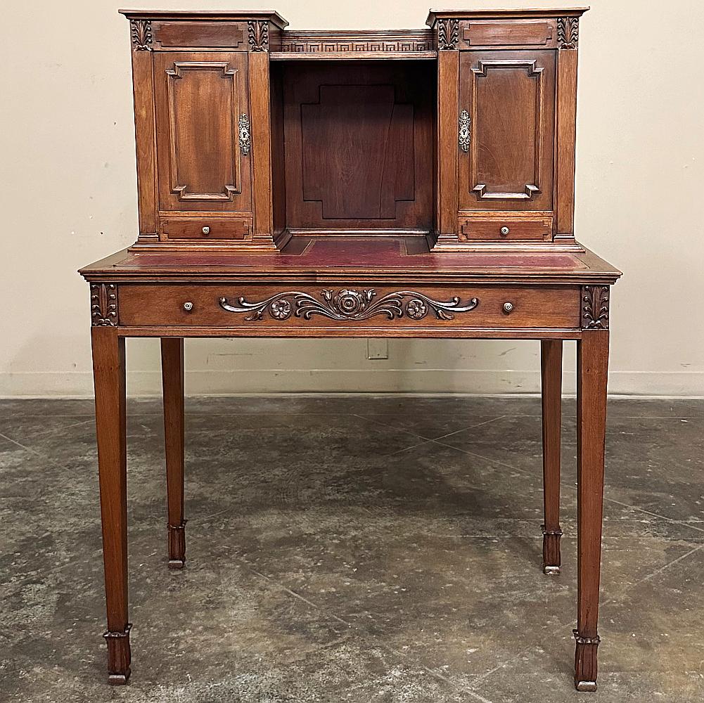 Antiker französischer Nussbaum Louis XVI Wandschreibtisch (Französisch) im Angebot