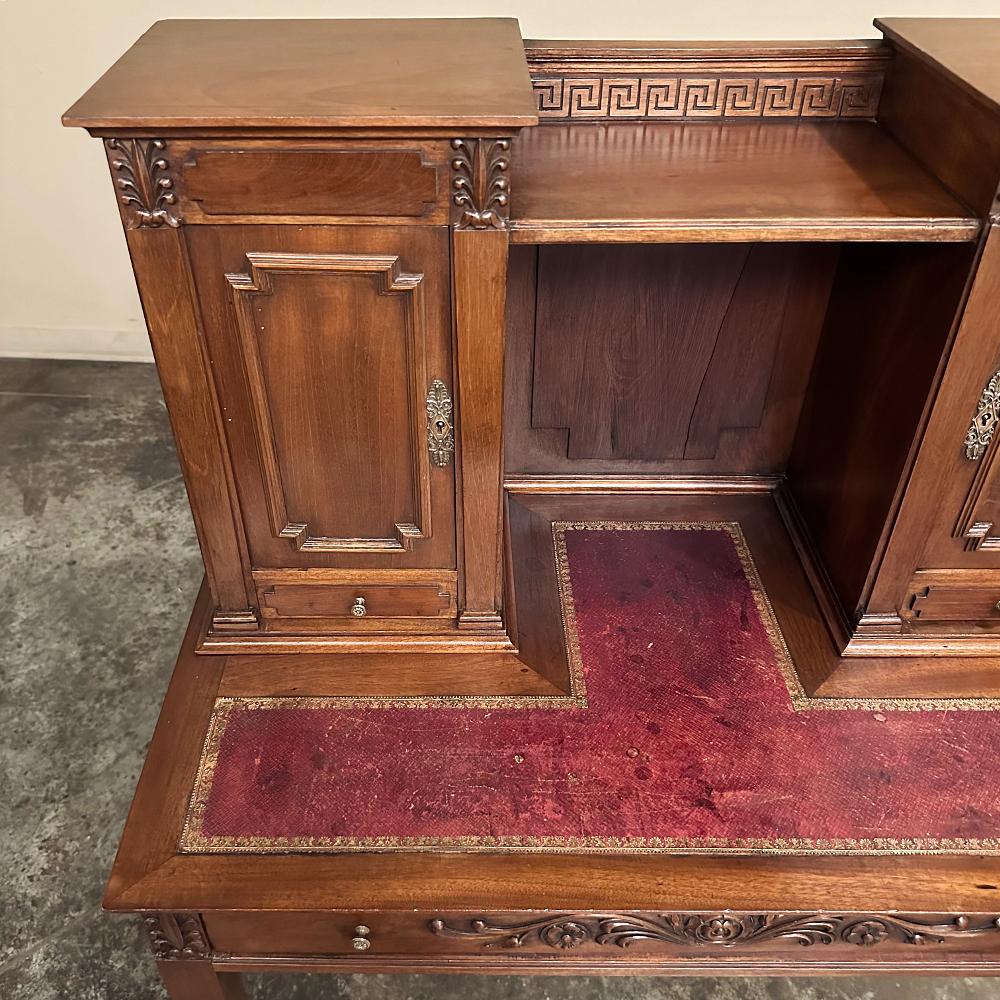 Antiker französischer Nussbaum Louis XVI Wandschreibtisch im Angebot 1