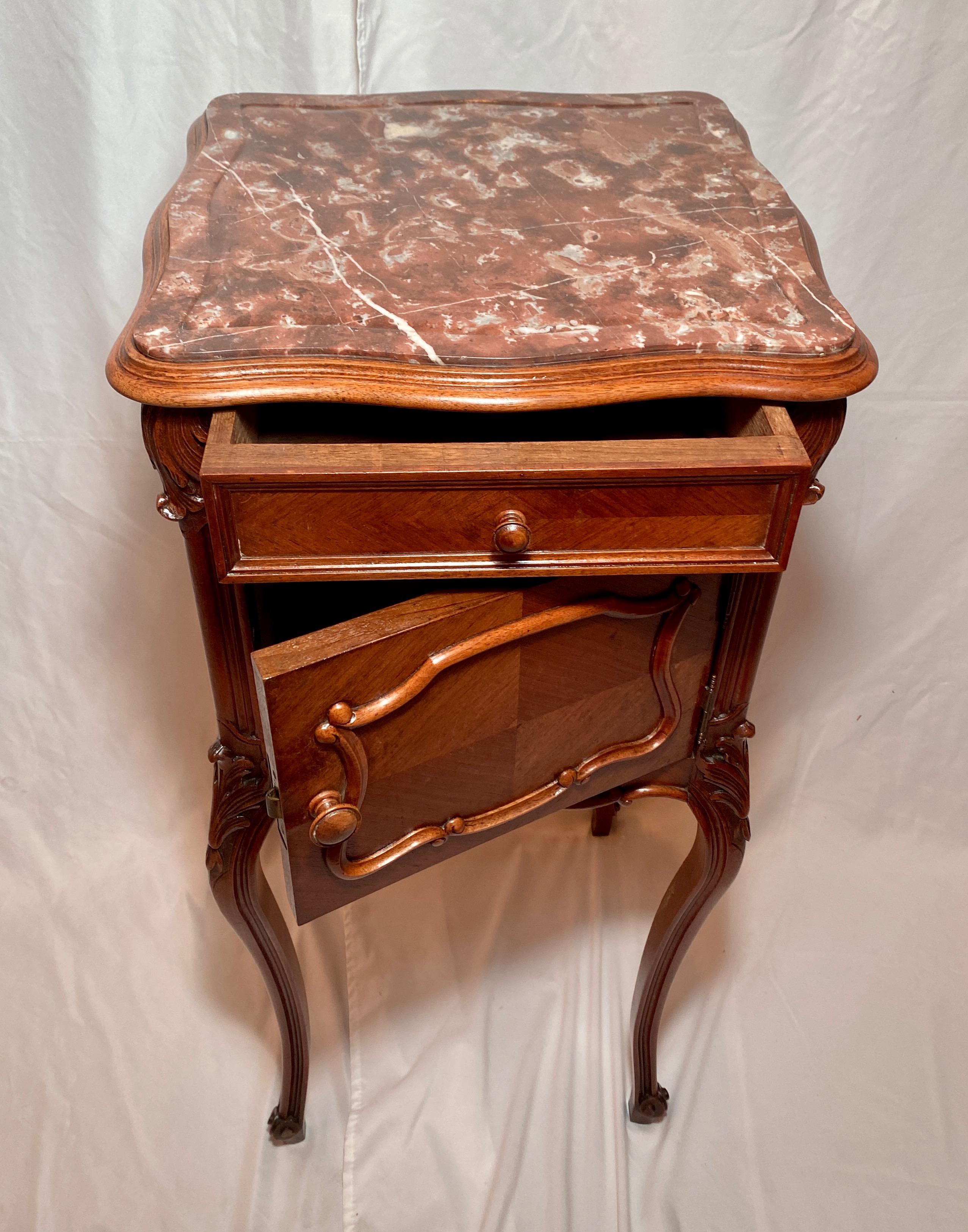 Antique French Walnut Occasional or Night Table, Circa 1890 In Good Condition In New Orleans, LA