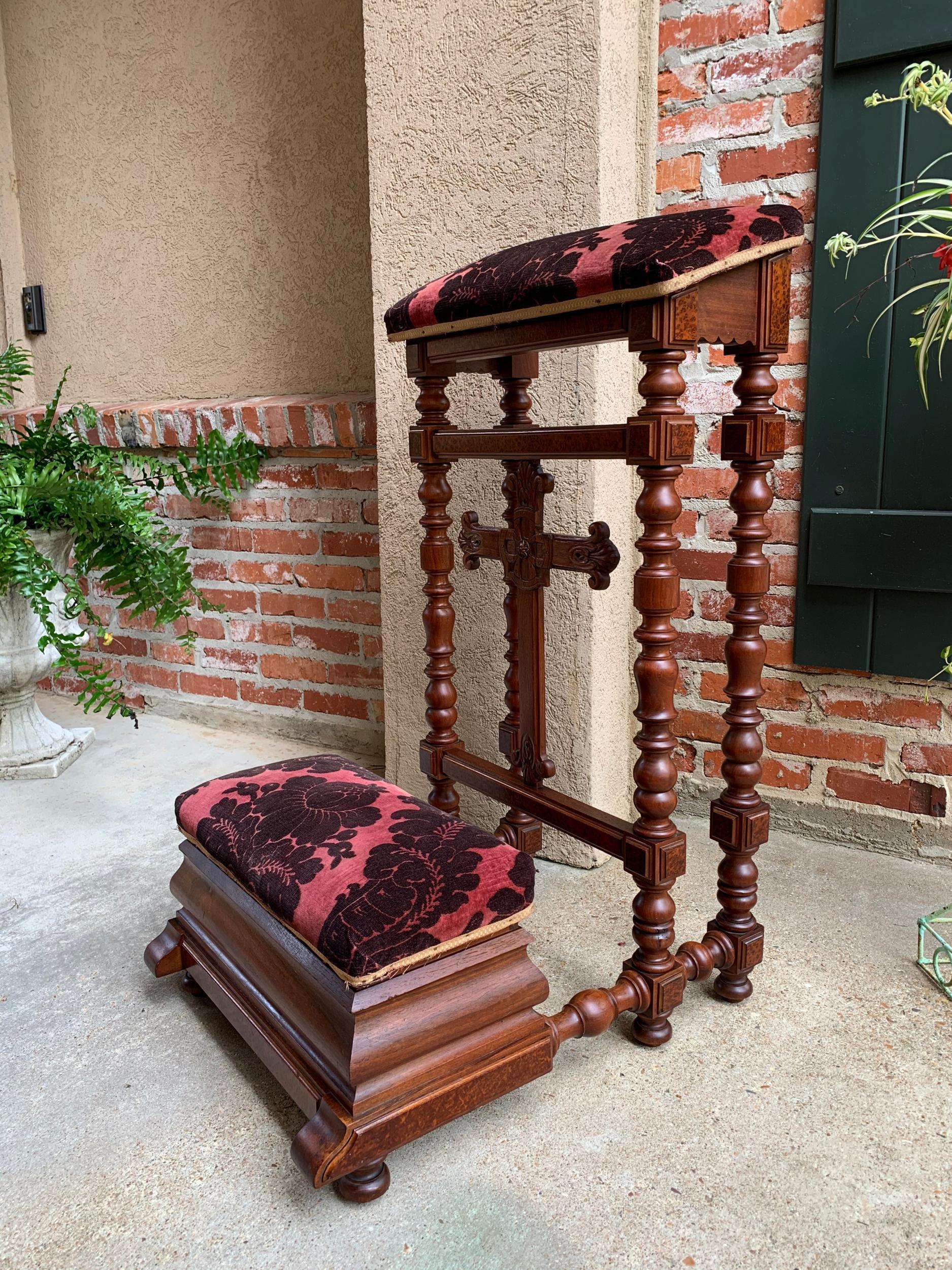 Antique French Walnut Prayer Kneeler Prie Dieu Catholic Chapel Bench 6