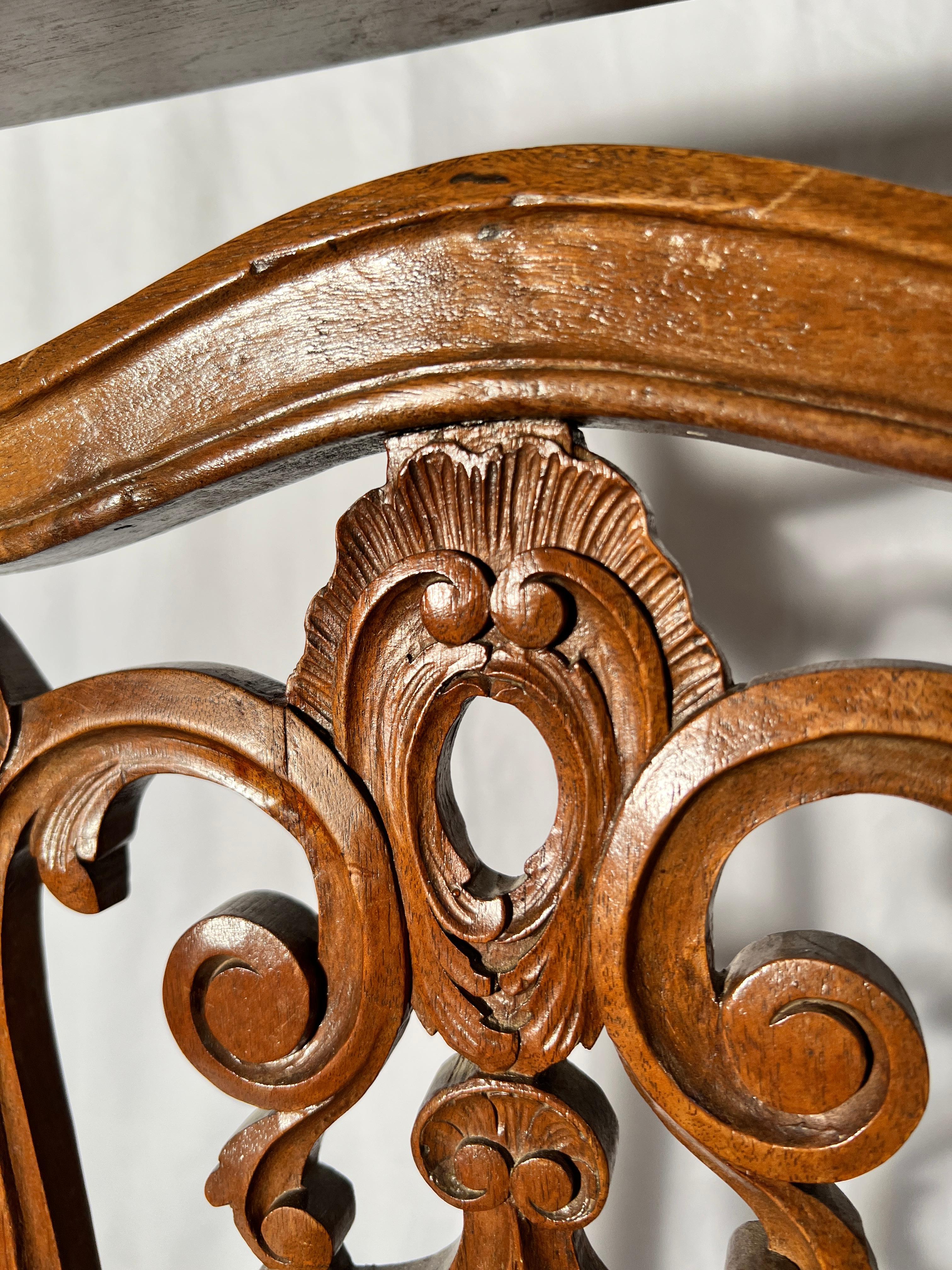 Antique French Walnut Prie Dieu, circa 1860 In Good Condition For Sale In New Orleans, LA