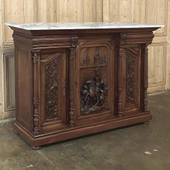 Buffet ancien en noyer français de style Renaissance avec plateau en marbre