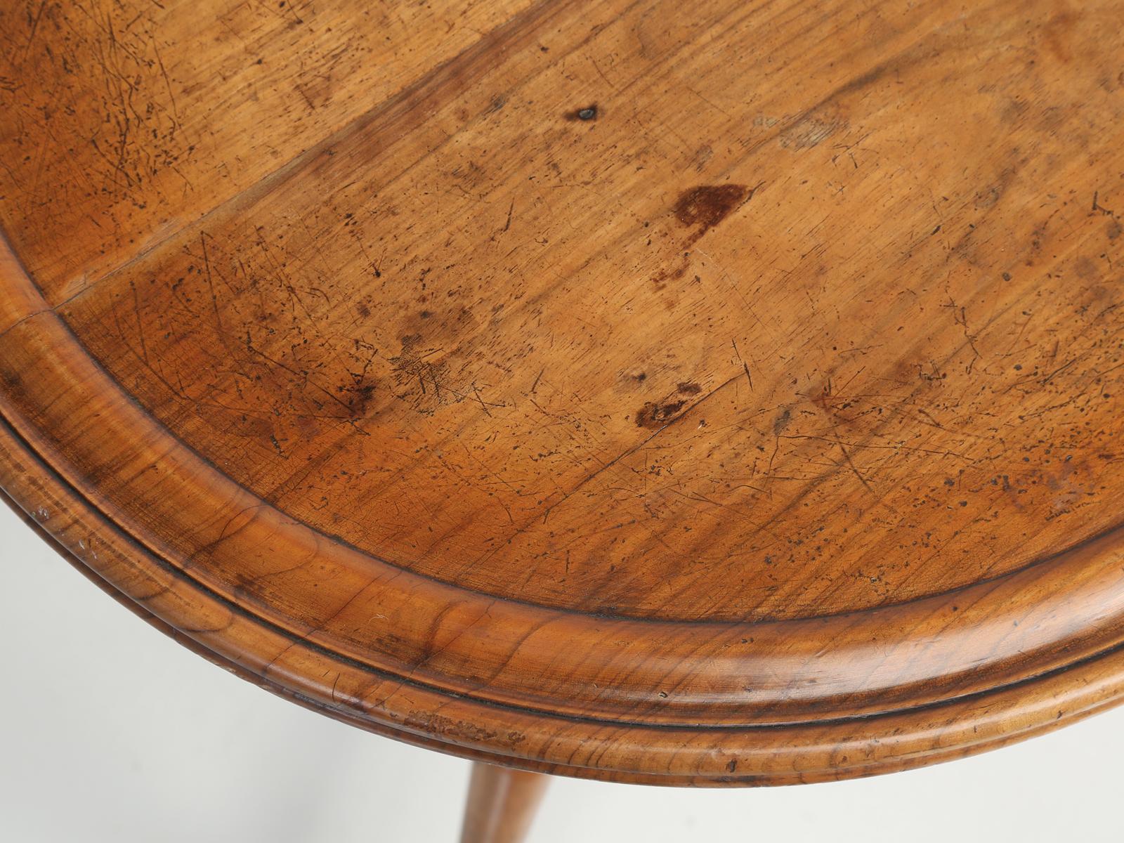 Antique French Walnut Round Petite Drink or Wine Side Table In Good Condition In Chicago, IL