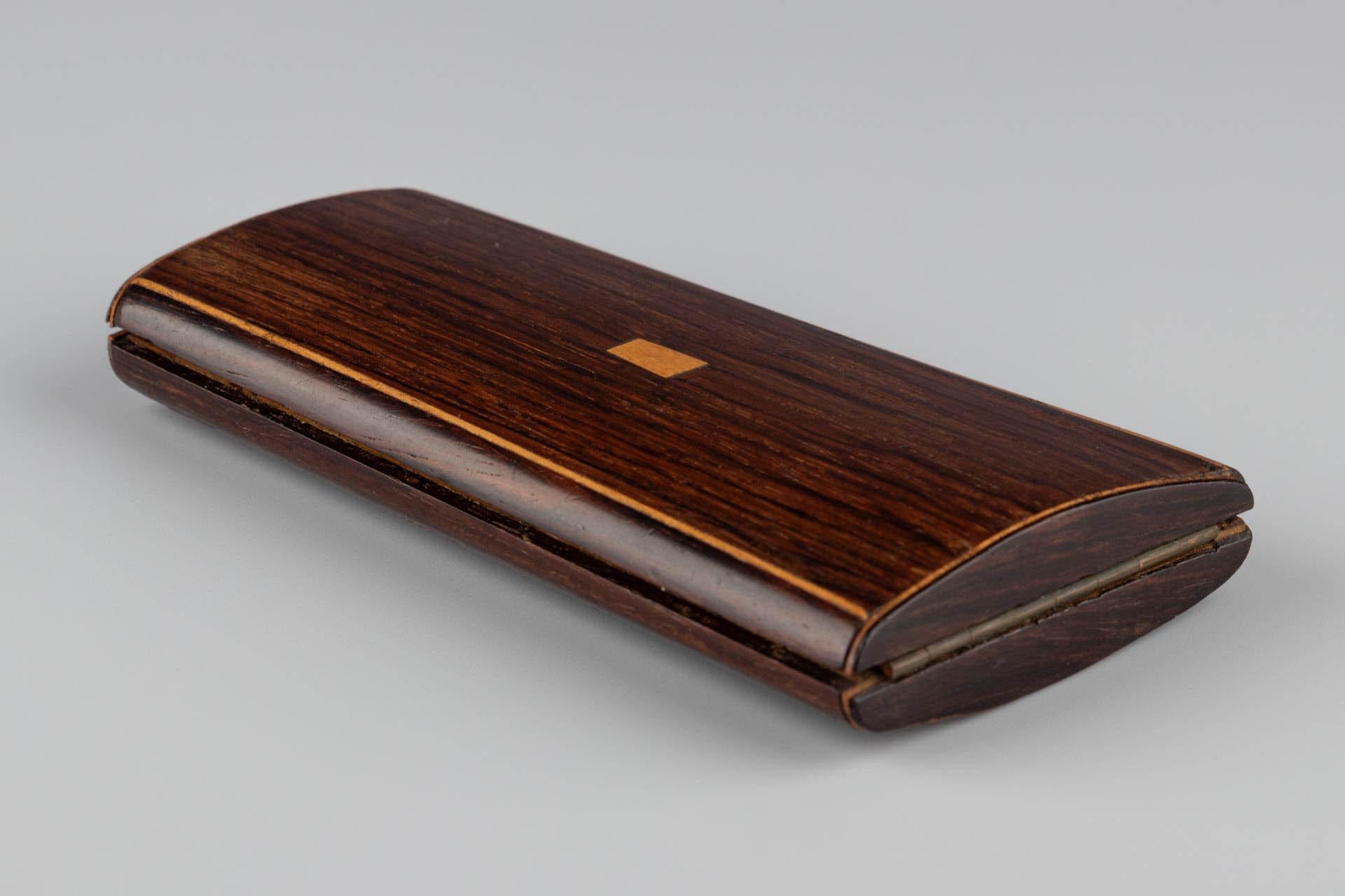 Antique French Walnut Sewing Set Case, Napoleon III Étui, Needle Case For Sale 1