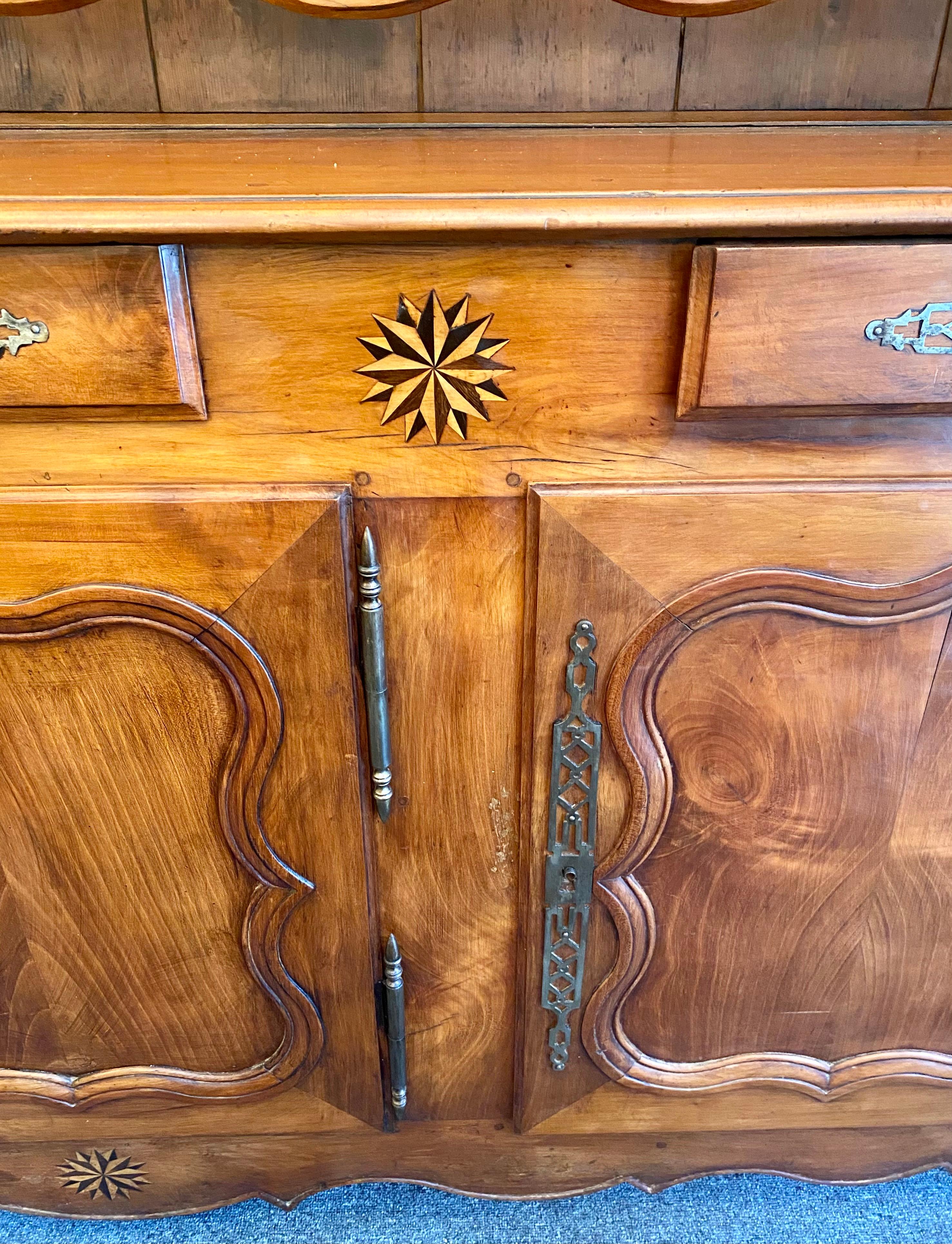 Antique French Walnut Vessalier Cabinet, Boxwood & Satinwood Inlay, circa 1890s In Good Condition In New Orleans, LA