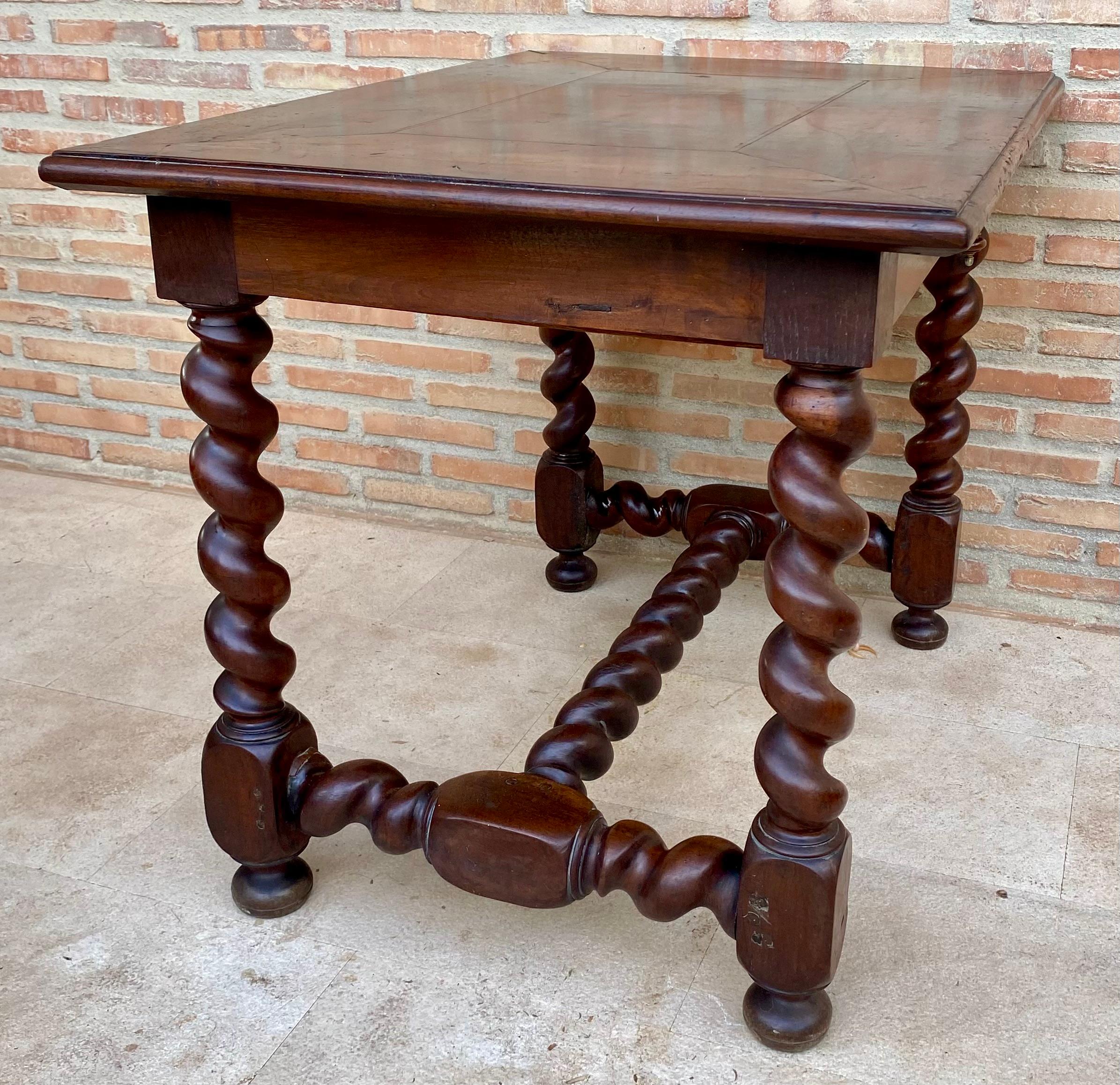 Antique French Mesa de trabajo de nogal en venta 2