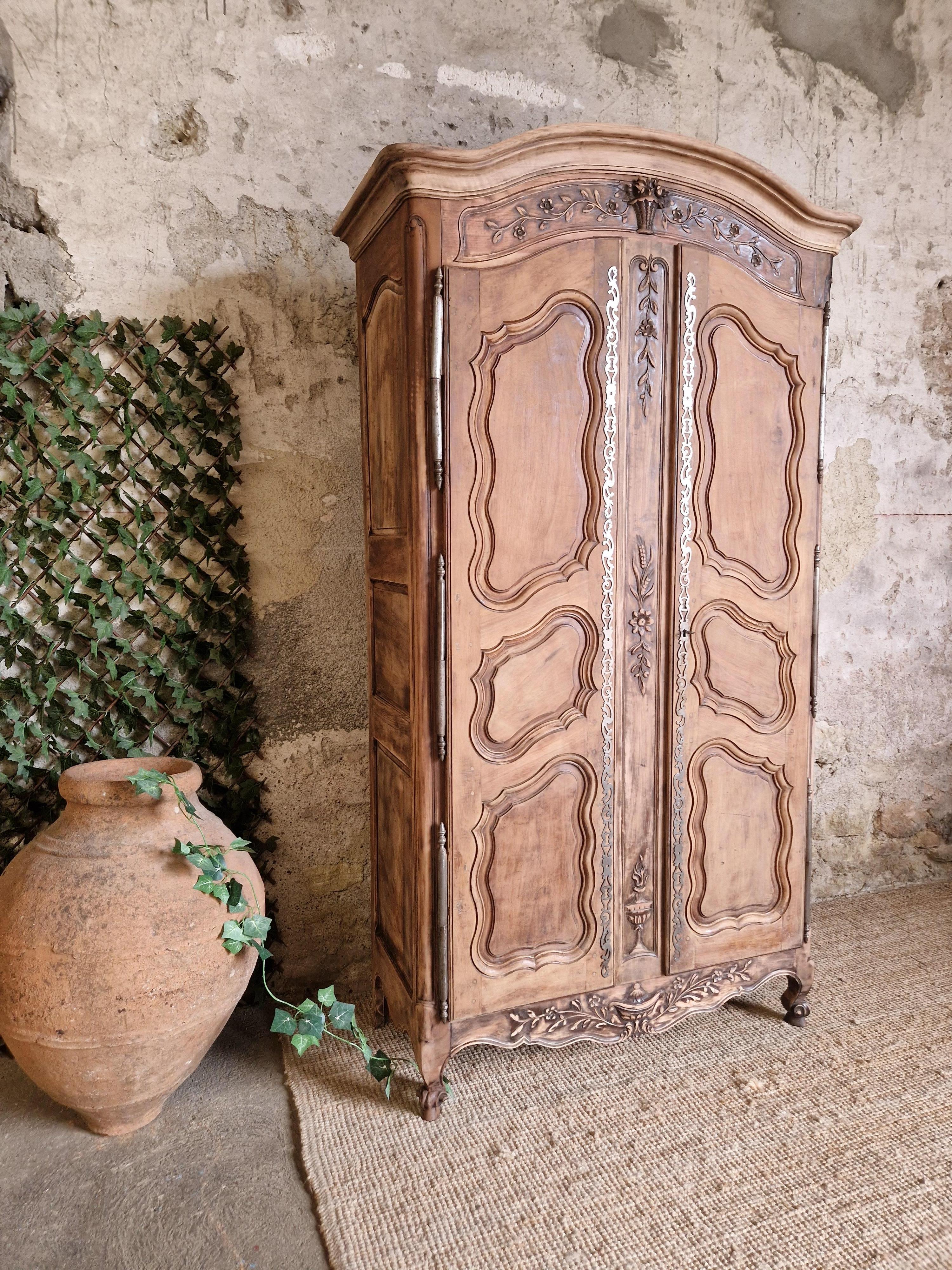 Antique French Wardrobe 19th Century For Sale 3