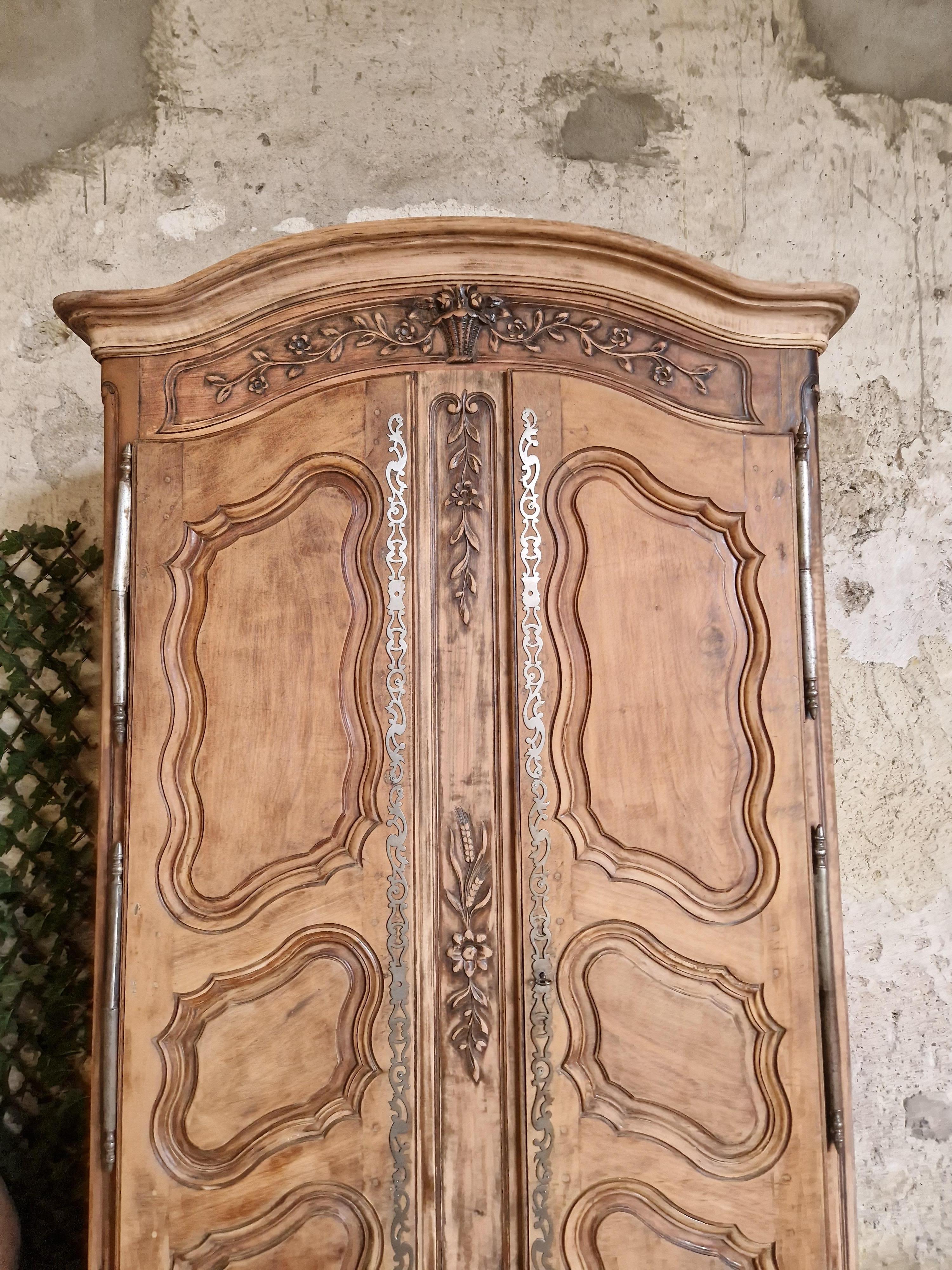 Antique French Wardrobe 19th Century For Sale 7