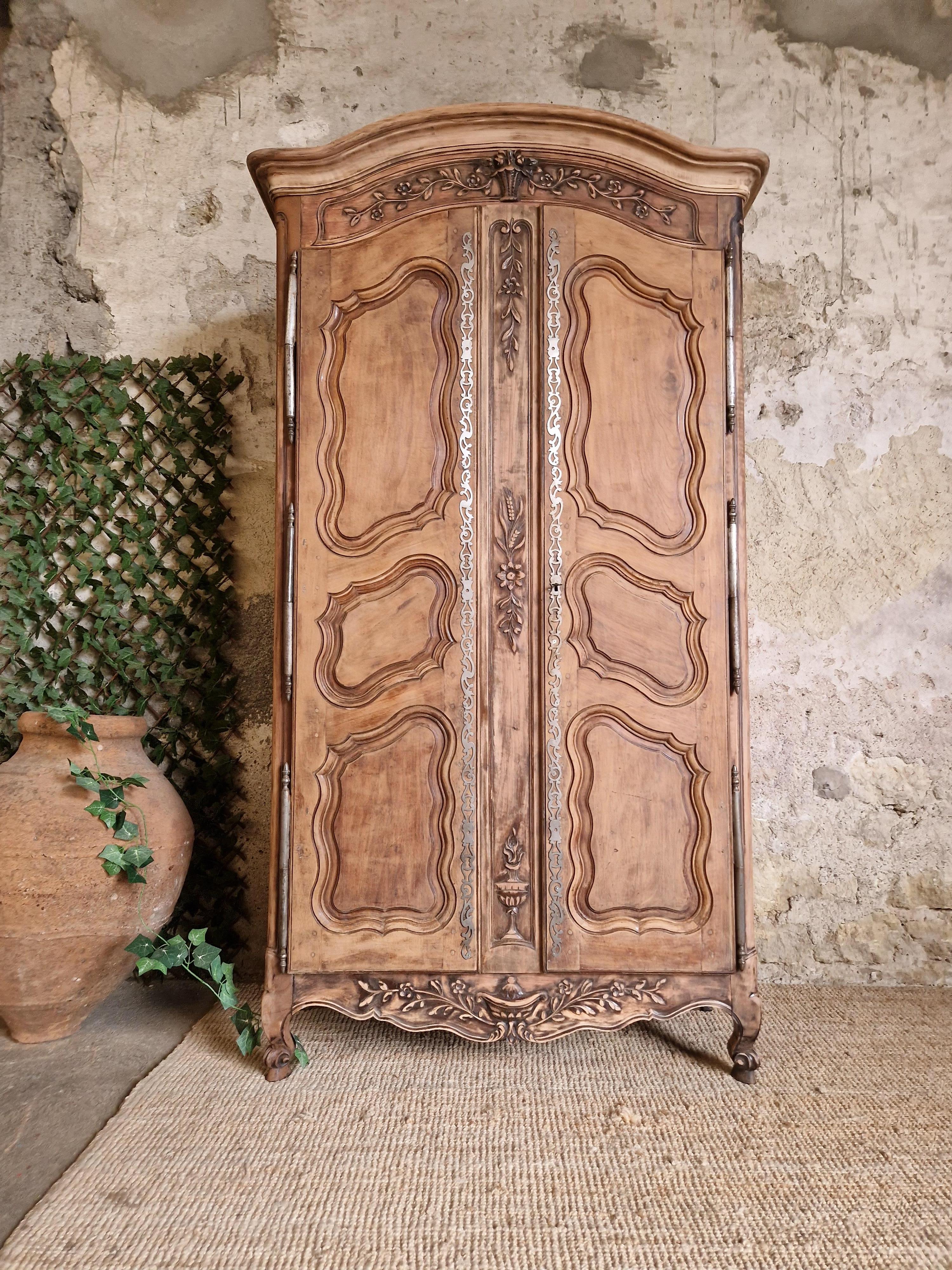 Antique French Wardrobe 19th Century For Sale 9
