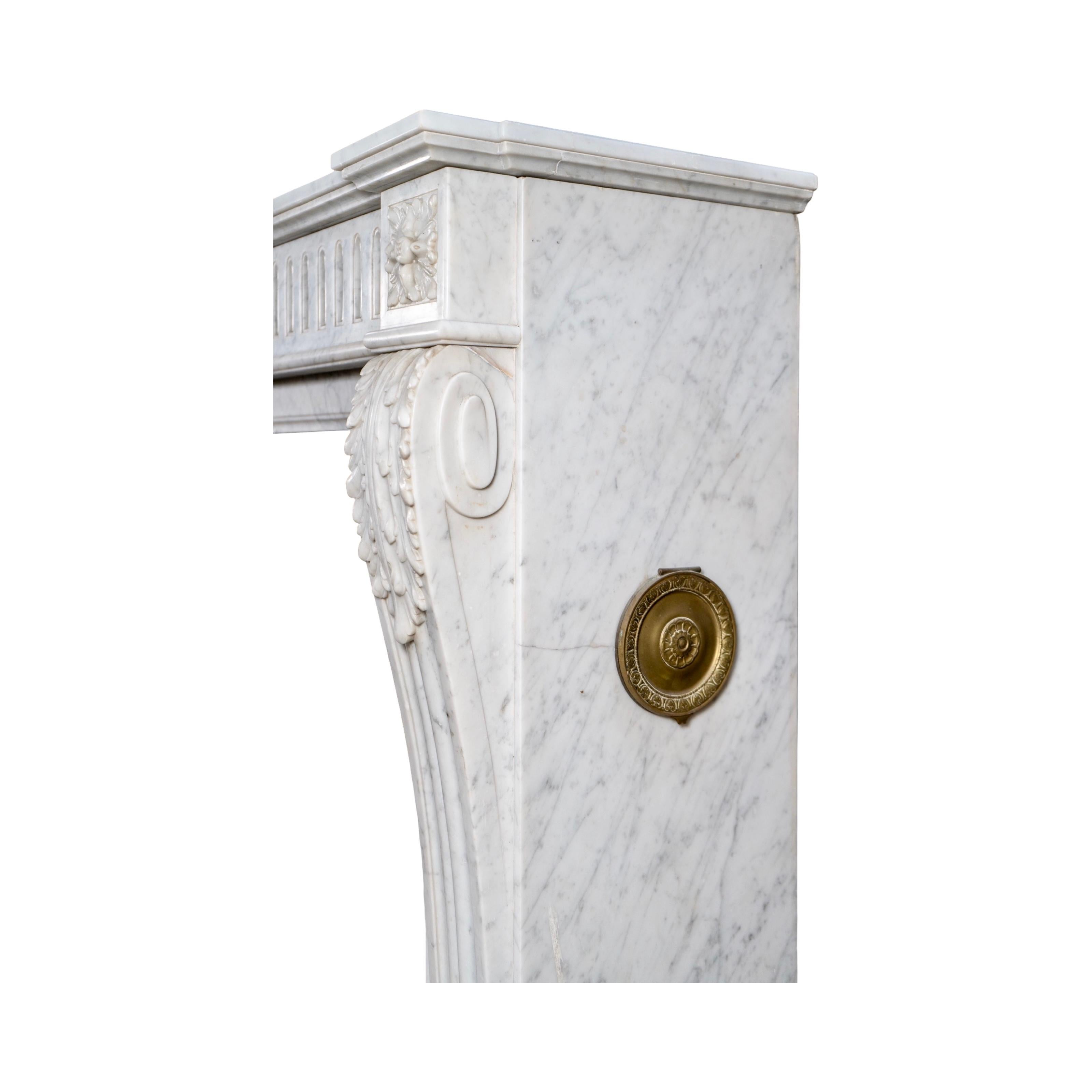 Antique French Mantel de Mármol Blanco de Carrara en venta 3