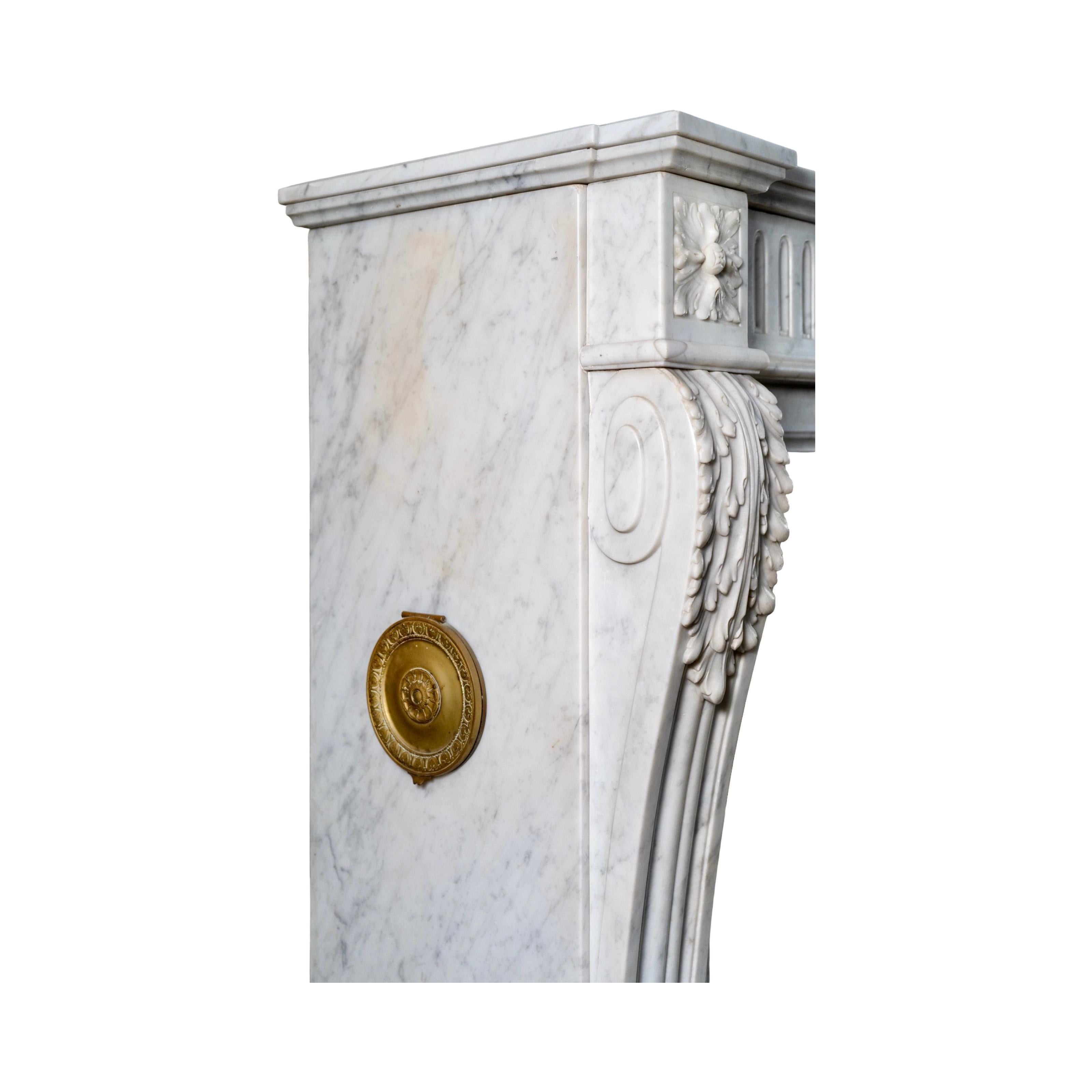 Antique French Mantel de Mármol Blanco de Carrara en venta 4