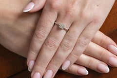 Antiker französischer Weißgoldring aus Weißgold mit einem 0,40 Karat Diamanten