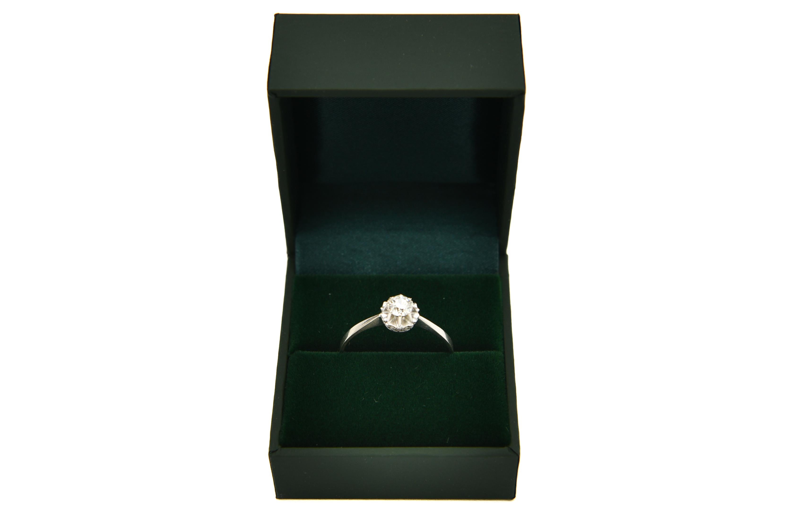 Women's or Men's Antique French white gold solitaire ring with a 0.40ct diamond For Sale