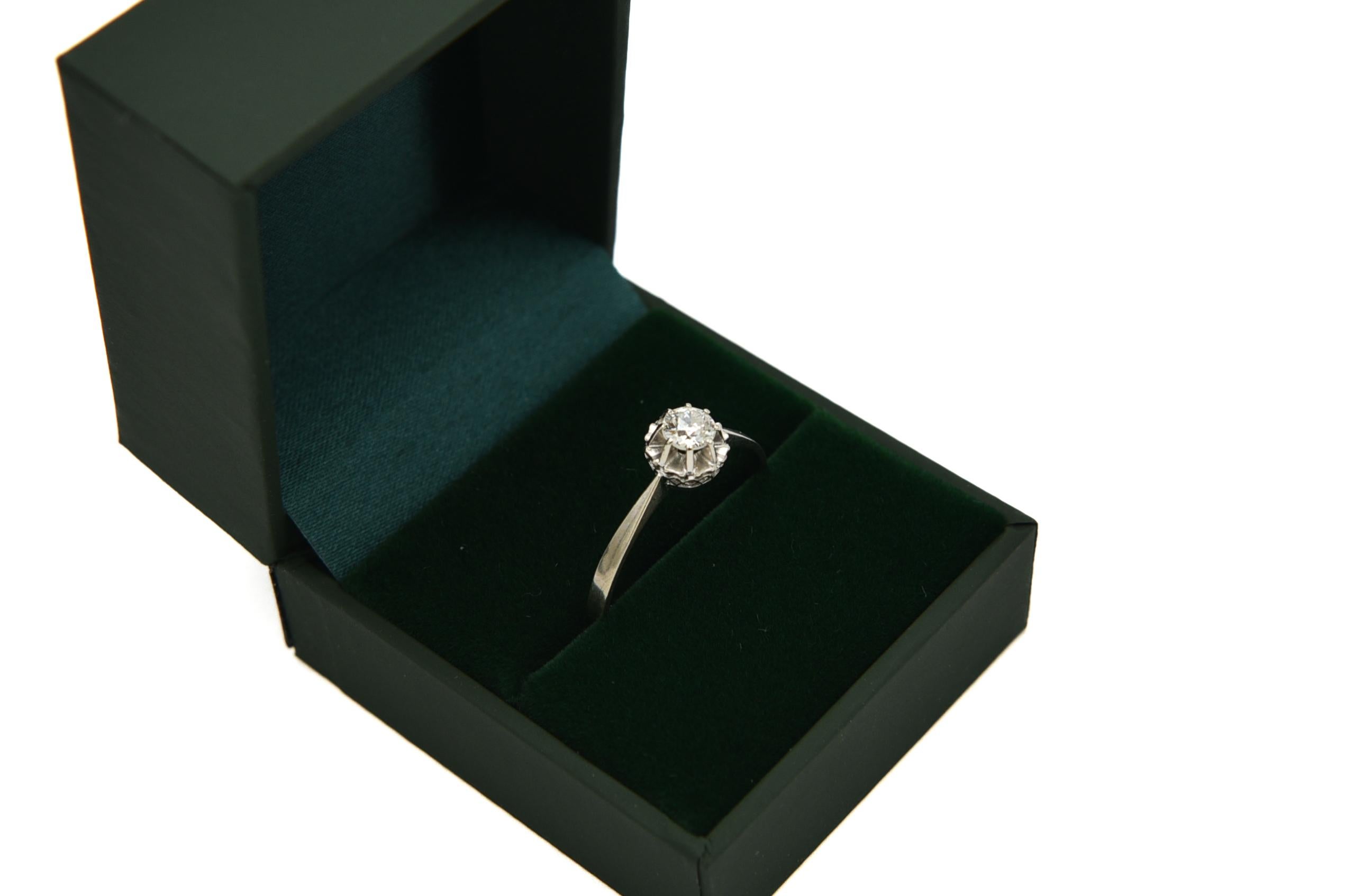 Antique French white gold solitaire ring with a 0.40ct diamond For Sale 1