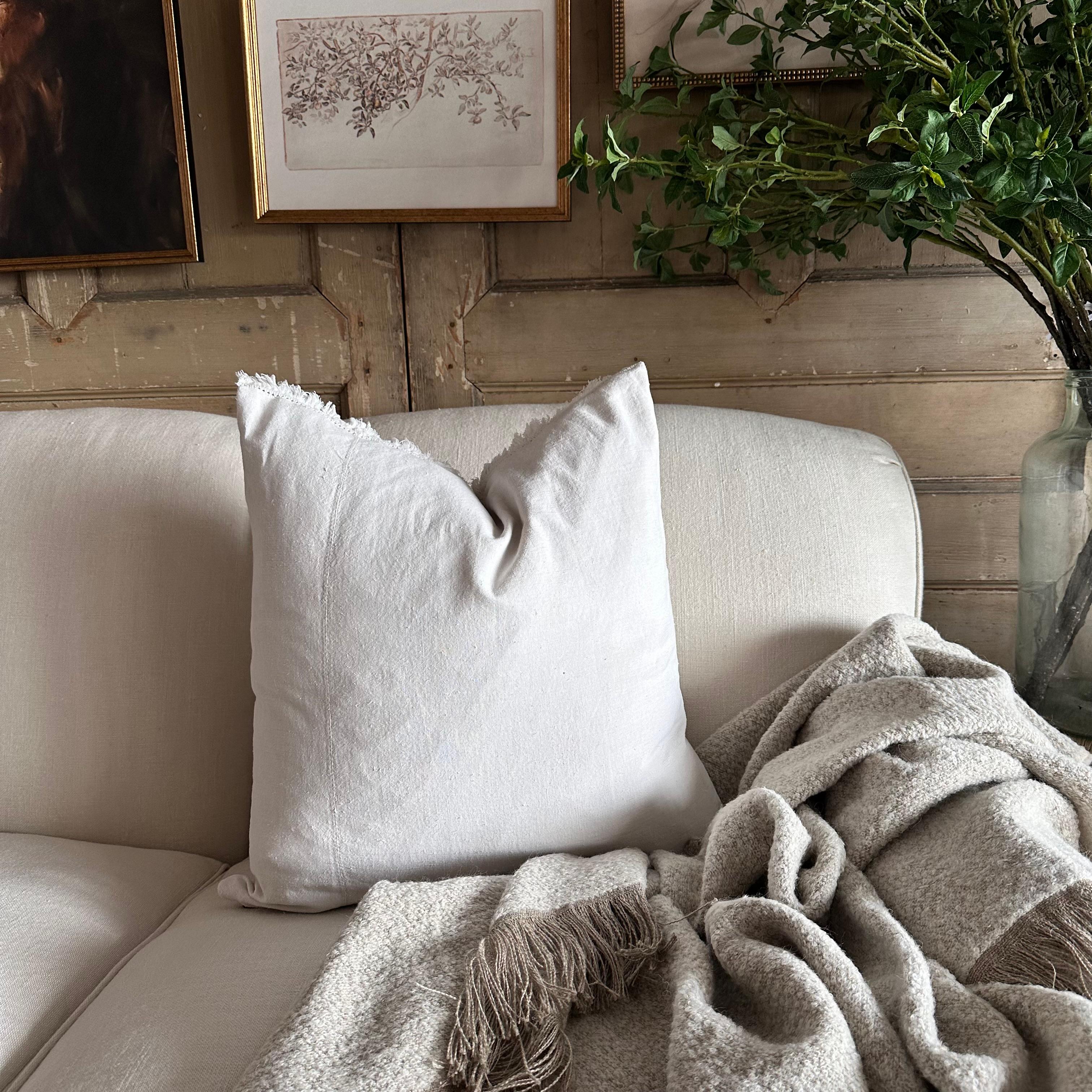Antique French White Grain Linen Pillows with Insert In Good Condition For Sale In Brea, CA