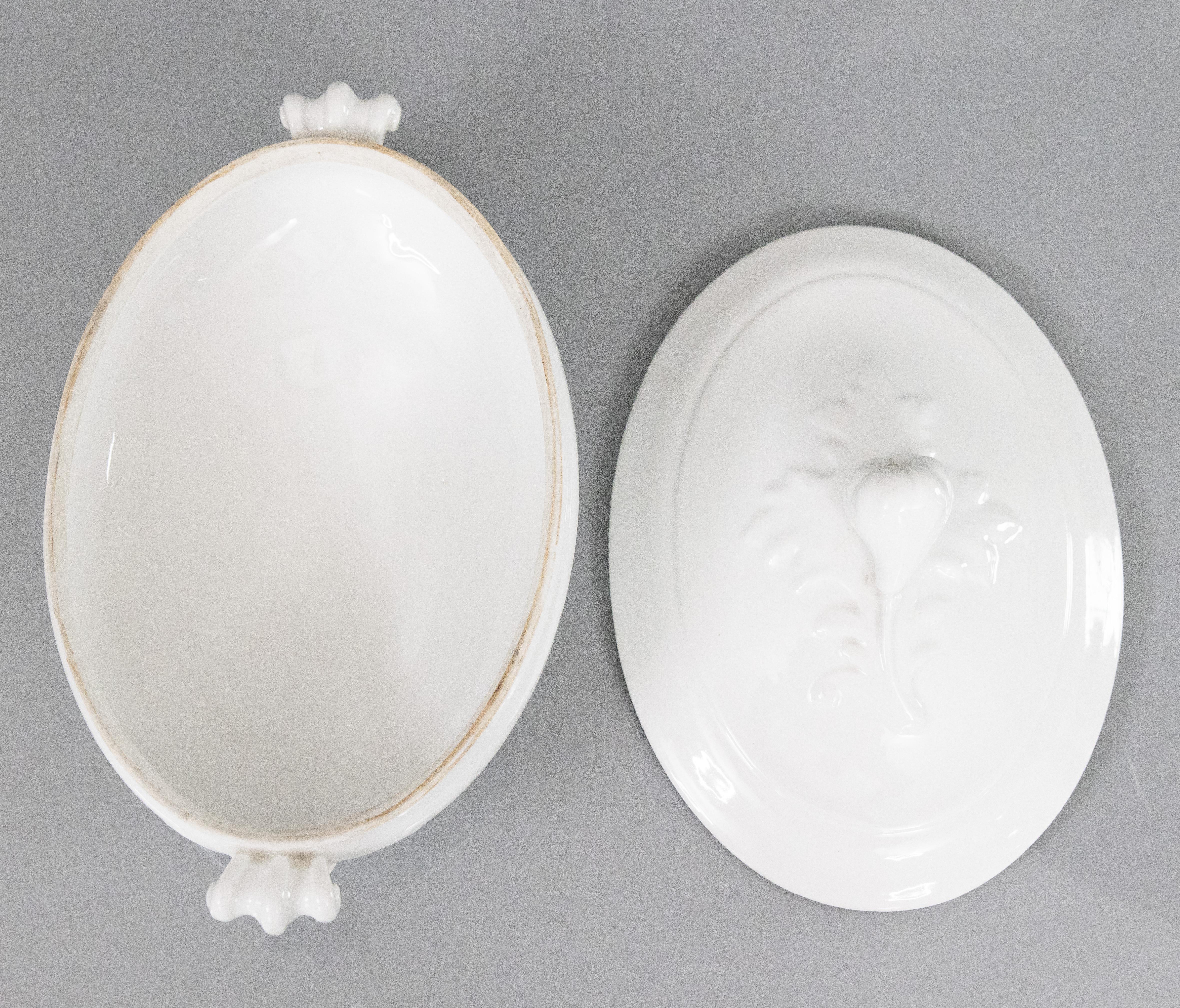 Antique French Sopera Ovalada con Tapa de Ironstone Blanco principios del siglo XX en venta