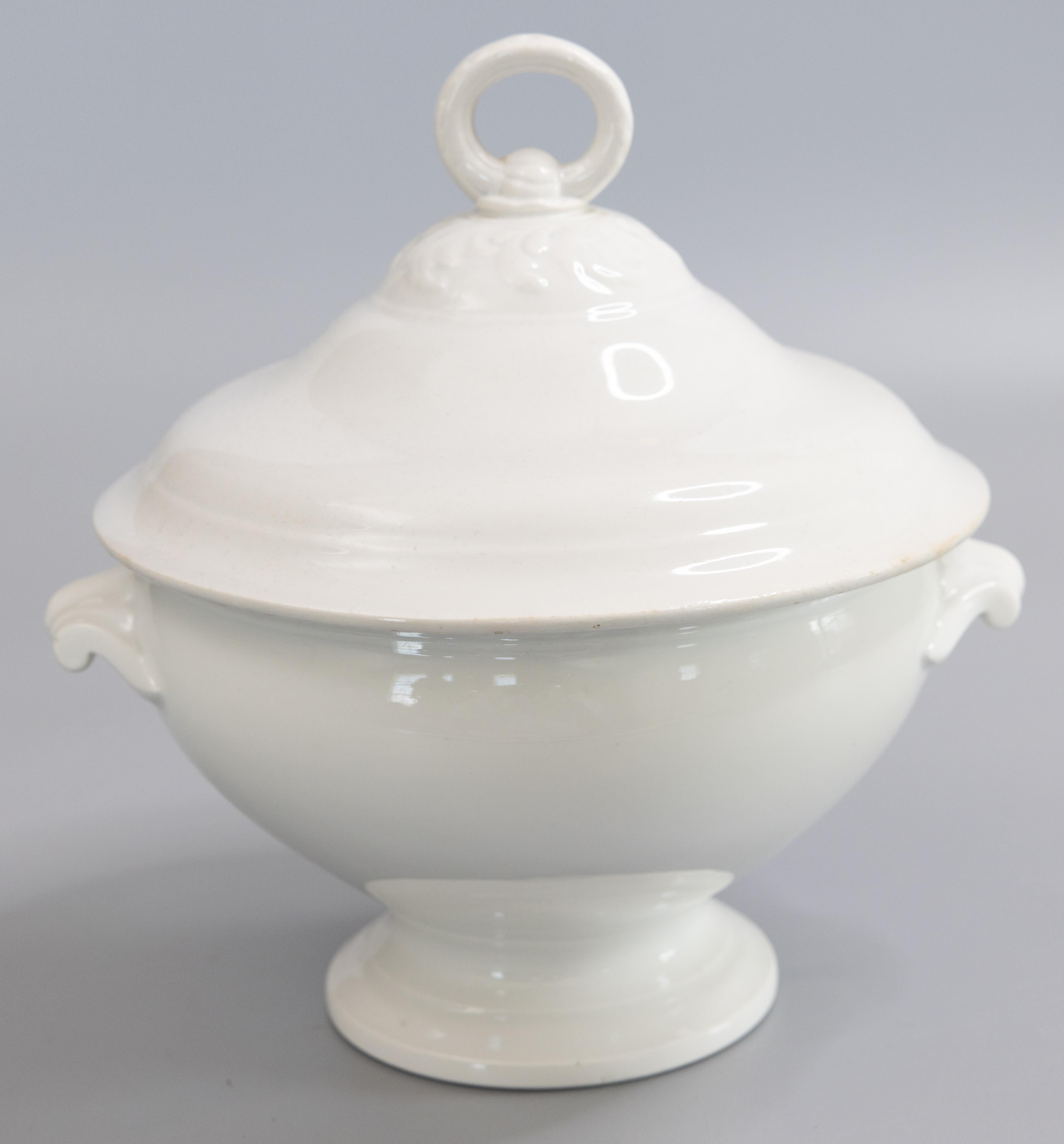 Antique French White Ironstone Lidded Soup Tureen In Good Condition In Pearland, TX
