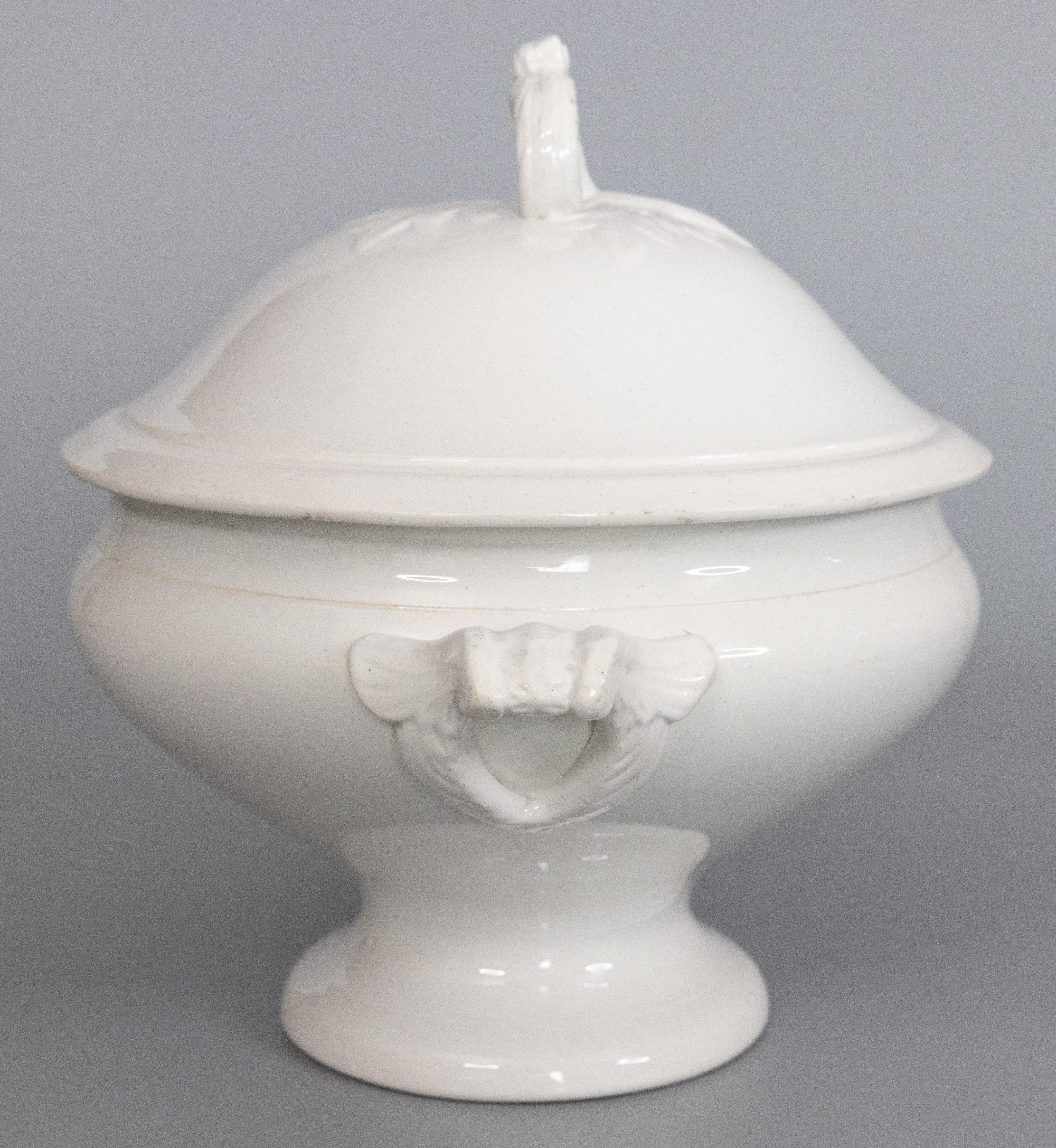Antique French White Ironstone Soup Tureen Soupiere In Good Condition In Pearland, TX