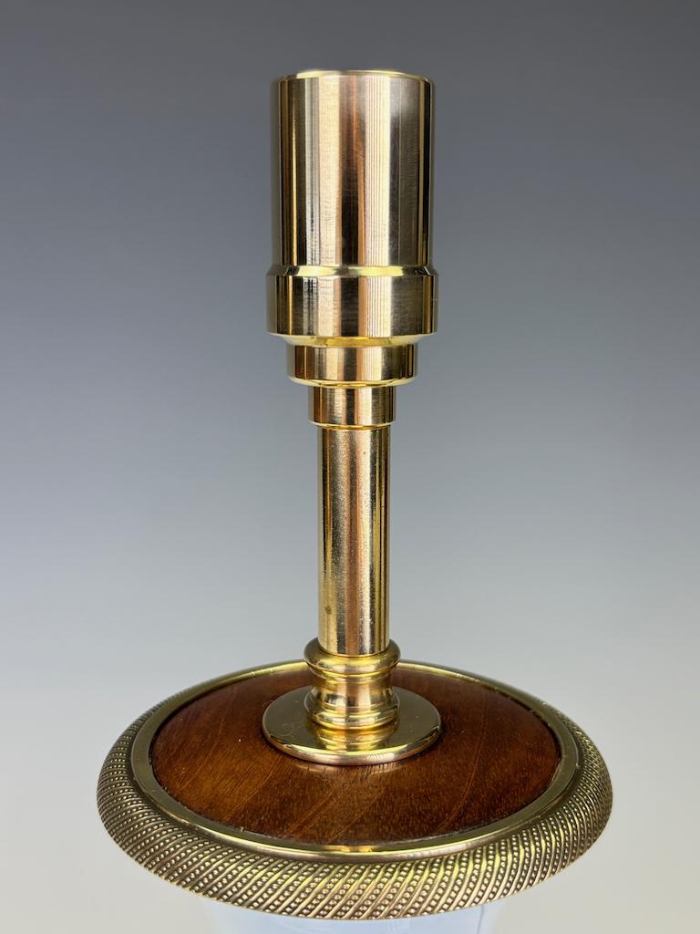 Antique French White Opaline Glass Médicis Table Lamps For Sale 2
