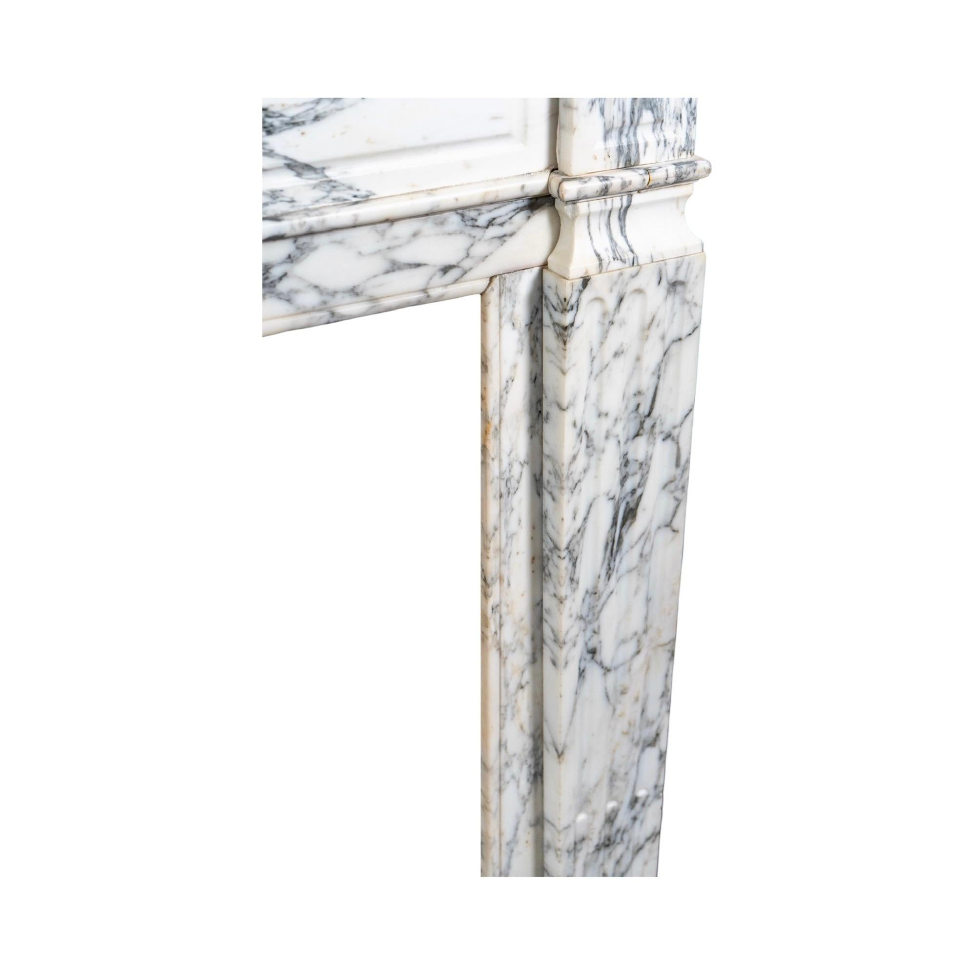 Repisa de mármol blanco veteado de Carrara Antique French 5