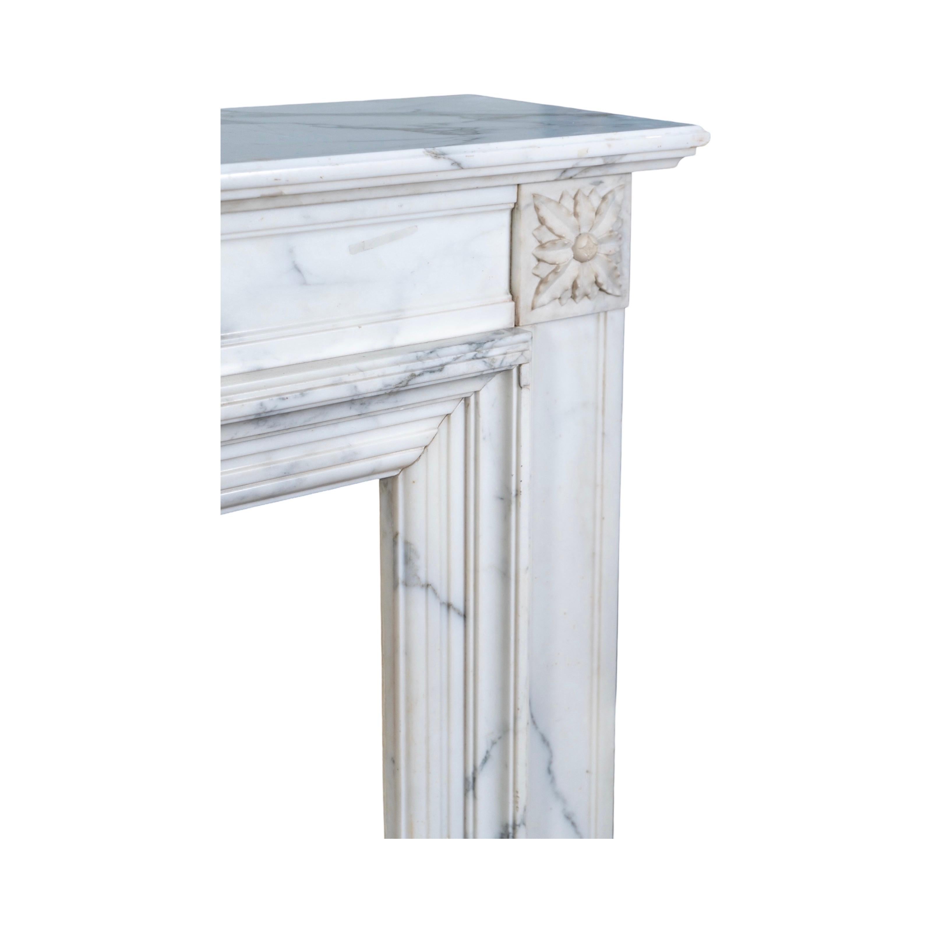 Antique French White Veined Carrara Marble Mantel In Good Condition For Sale In Dallas, TX