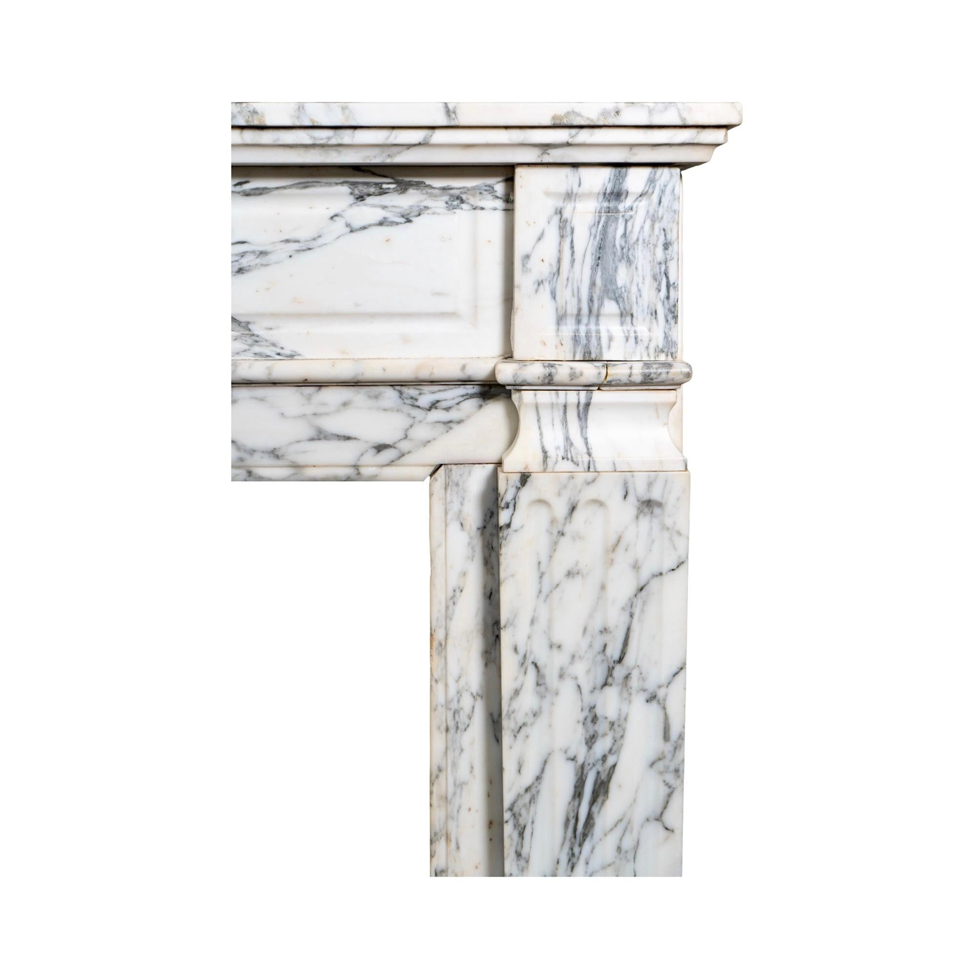 Repisa de mármol blanco veteado de Carrara Antique French 1