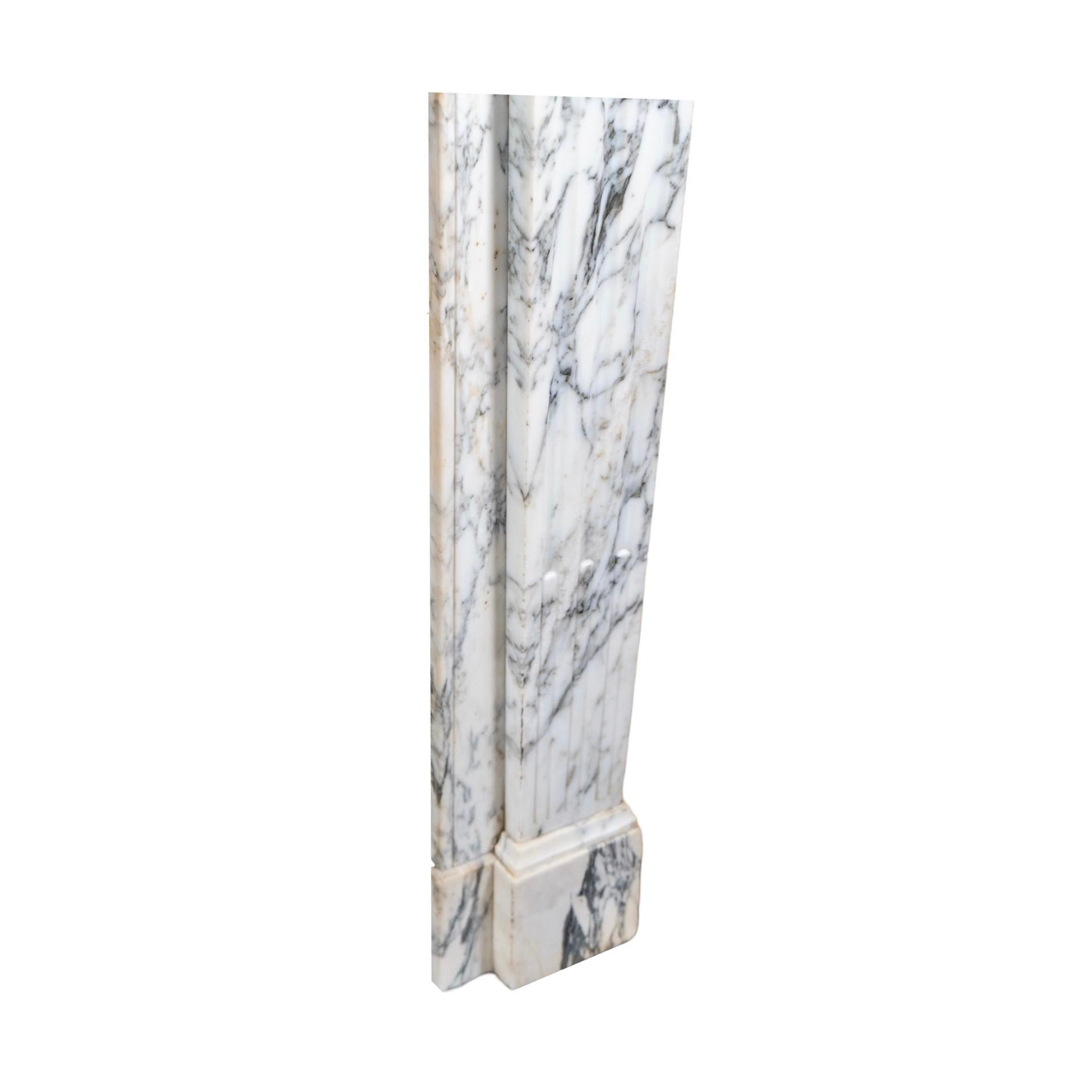 Repisa de mármol blanco veteado de Carrara Antique French 4