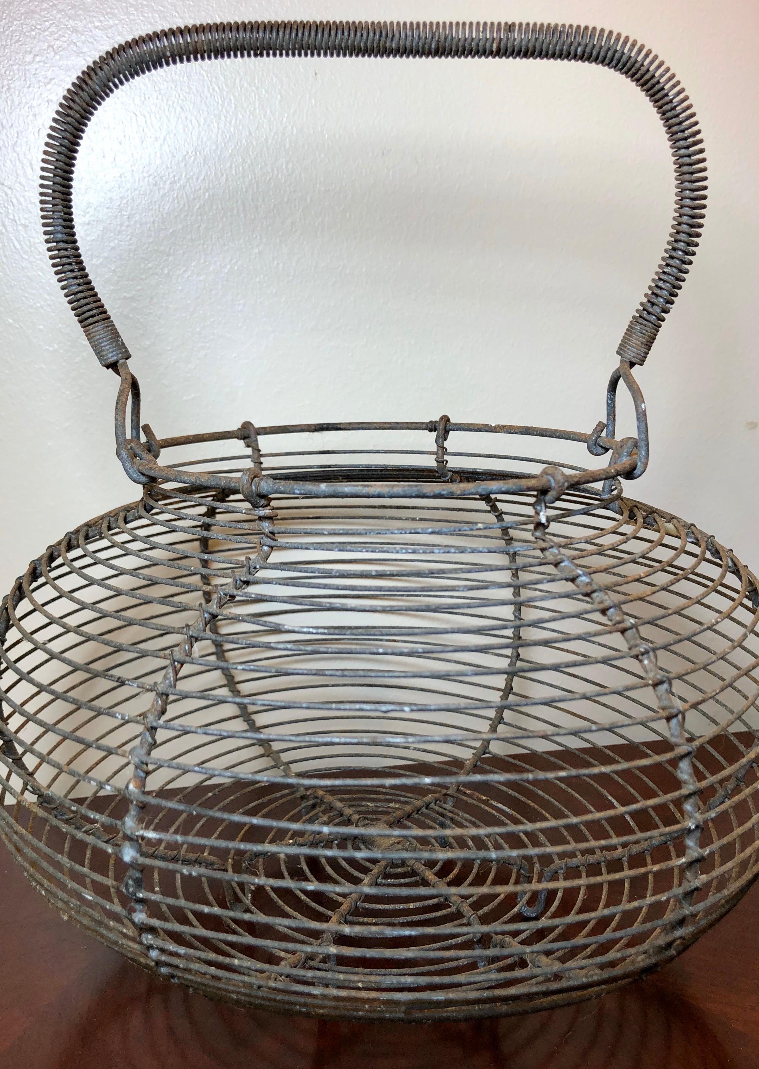 Antique French Wire Egg Decorative Basket with Handle, Late 1800s For Sale 1