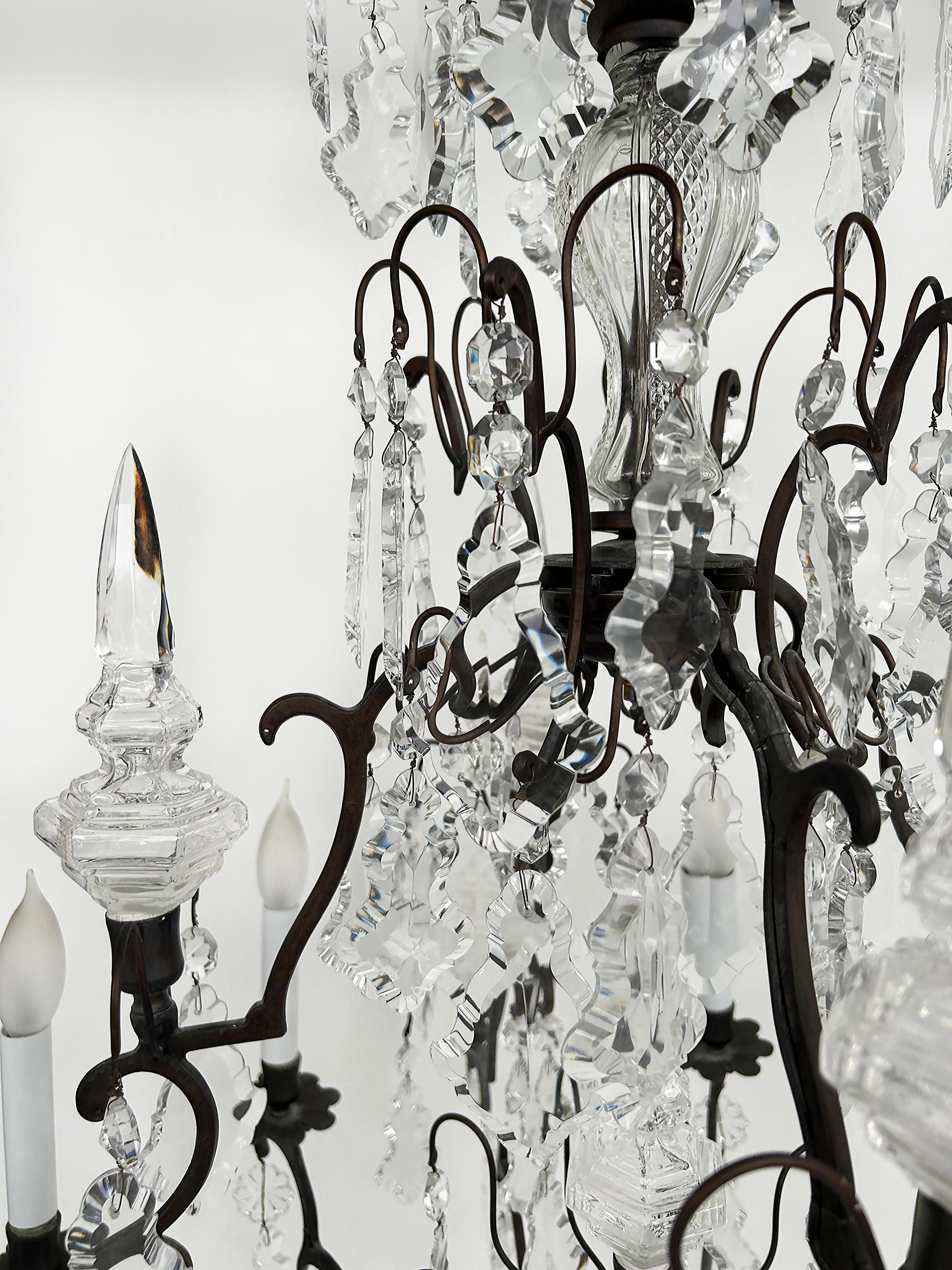 19th-Century French Louis XV Style Bronze Chandelier with Cut Crystal In Good Condition For Sale In Miami, FL